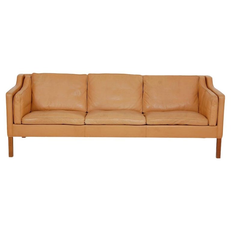 Børge Mogensen 3pers Sofa with Patinated Naturally Colored Classic Leather For Sale at 1stDibs