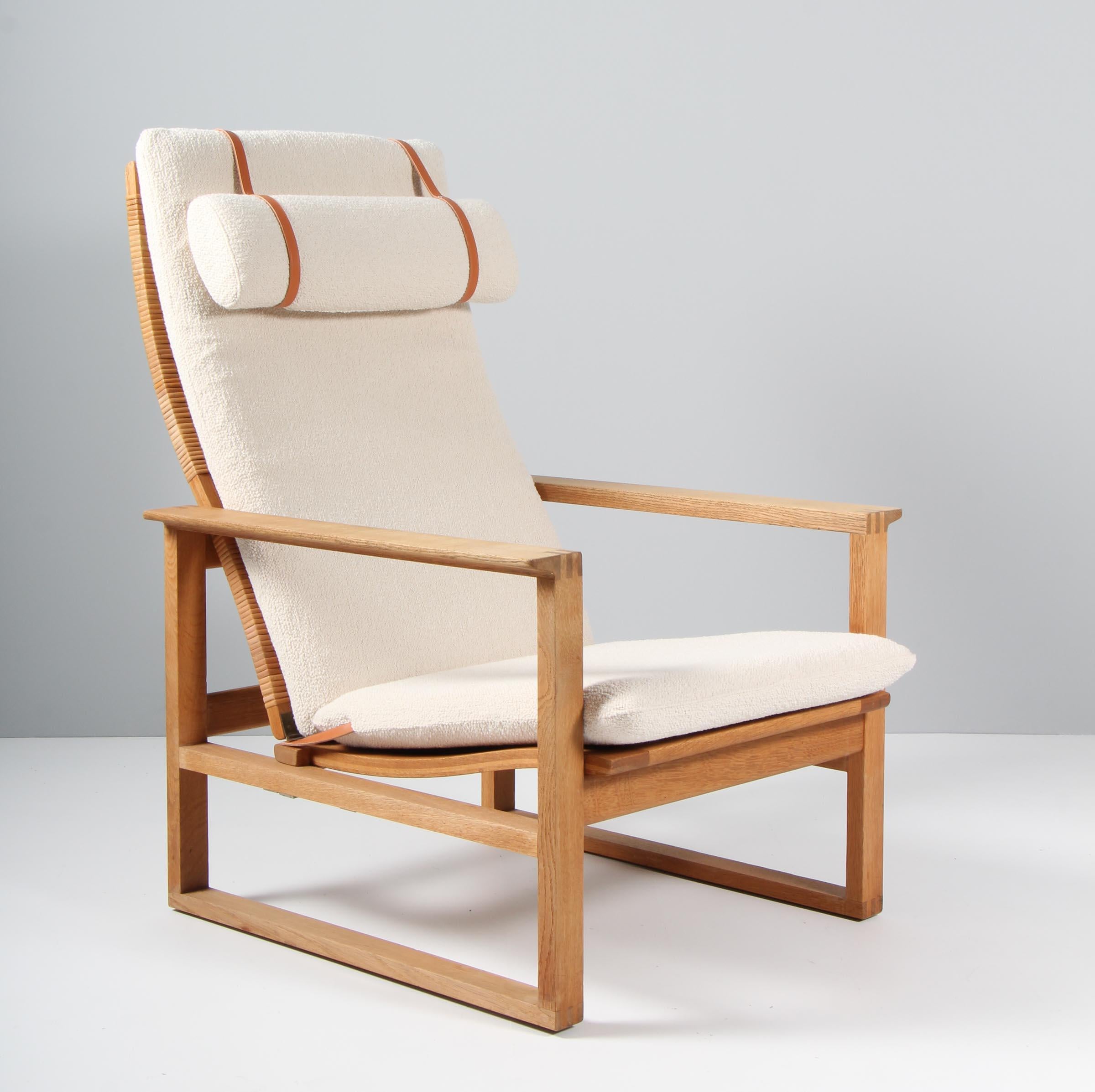 Mid-20th Century Børge Mogensen 2254 Oak Sled Lounge Chair and Ottoman in Cane, 1956, Denmark