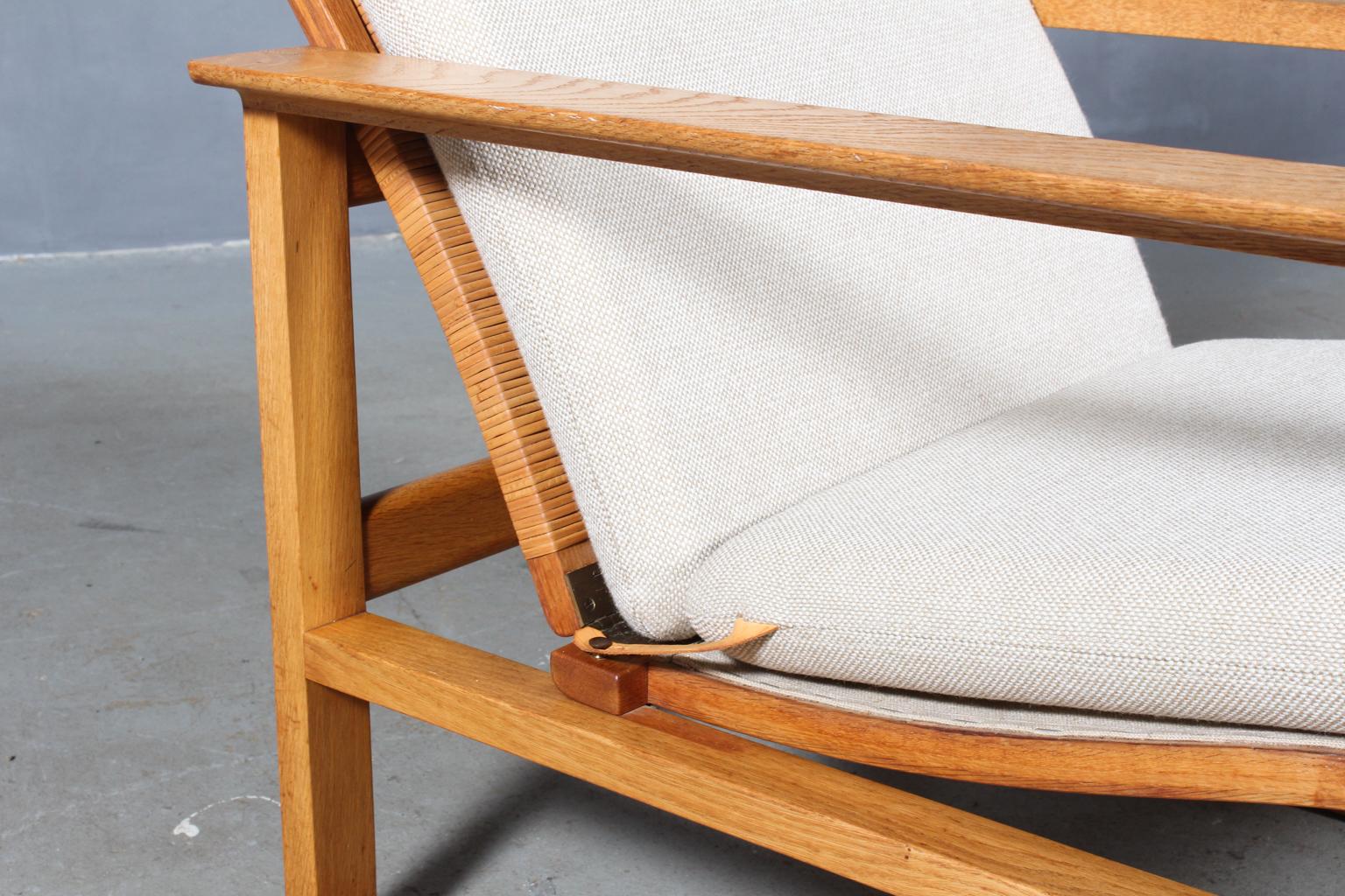 Scandinavian Modern Børge Mogensen 2254 Oak Sled Lounge Chair in Cane, 1956, Denmark