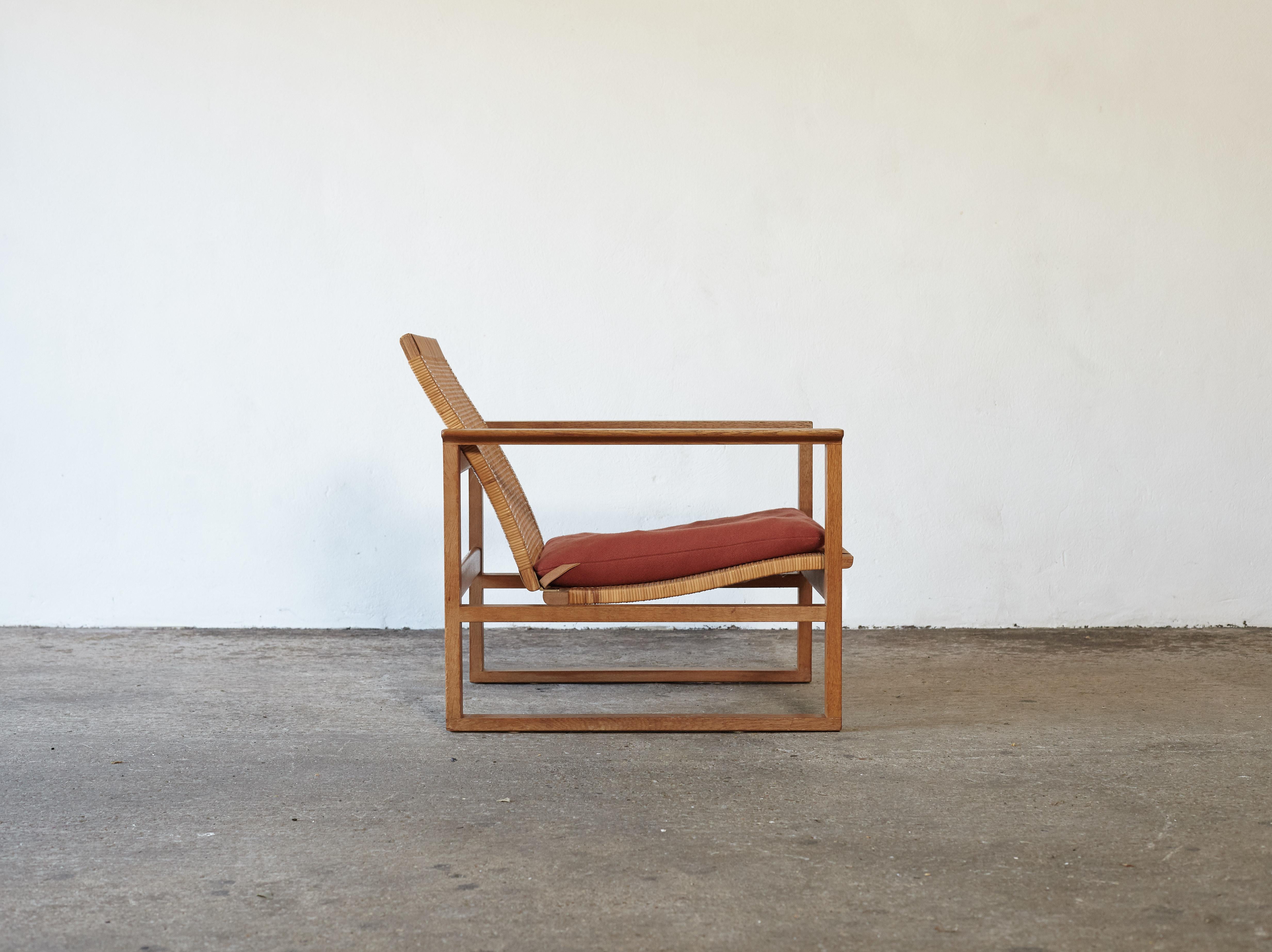 Børge Mogensen 2256 Oak and Cane Sled Lounge Chair, Fredericia, Denmark, 1950s In Good Condition In LEWES, GB