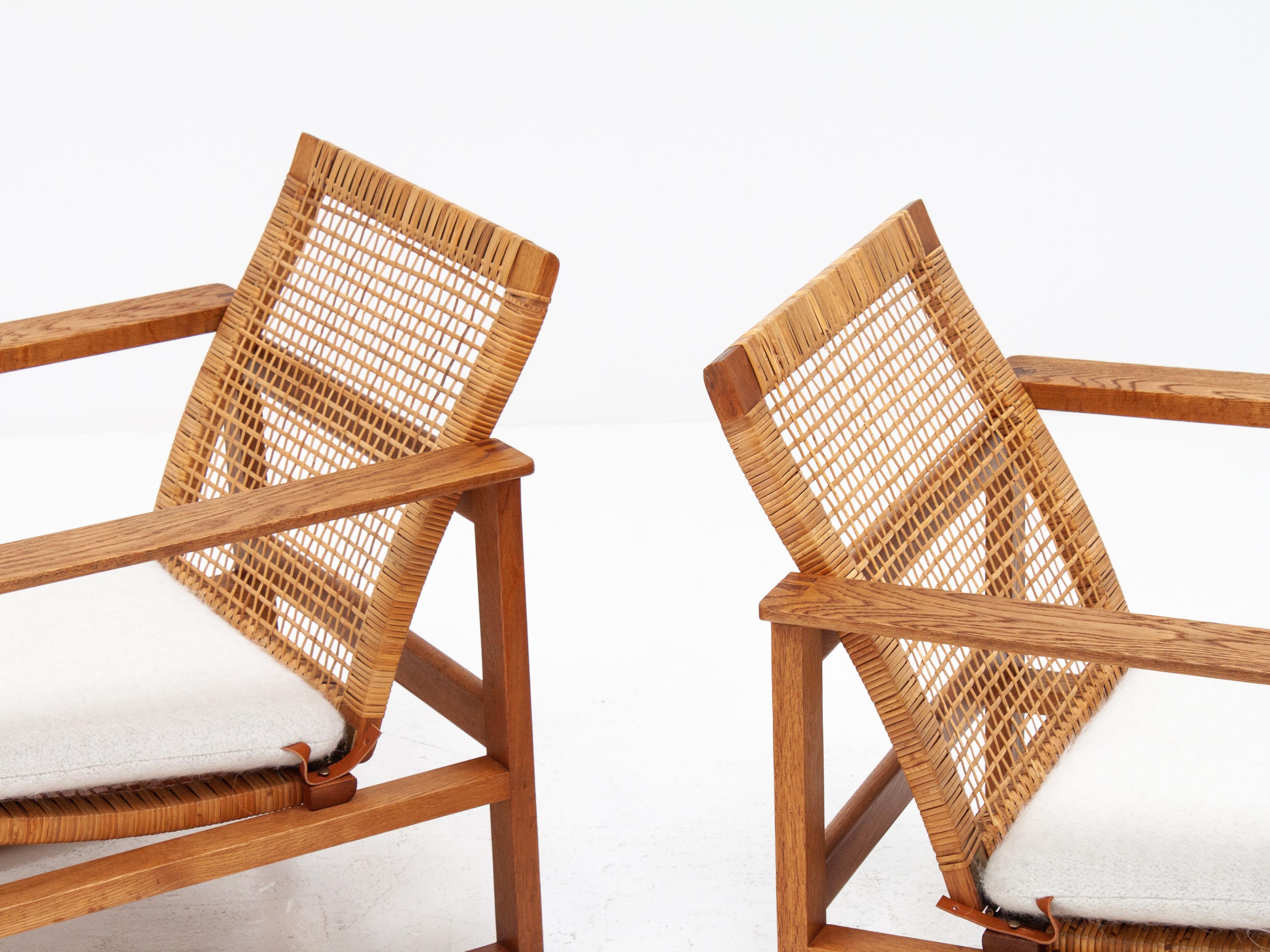 Børge Mogensen 2256 Oak Sled Lounge Chairs in Cane, 1956, Fredericia, Denmark 4