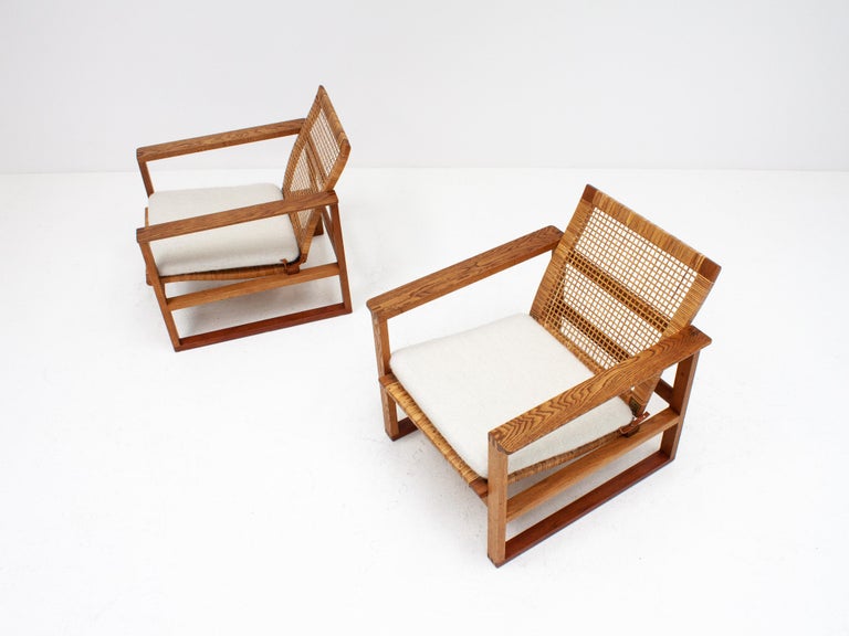 20th Century Børge Mogensen 2256 Oak Sled Lounge Chairs in Cane, 1956, Fredericia, Denmark For Sale