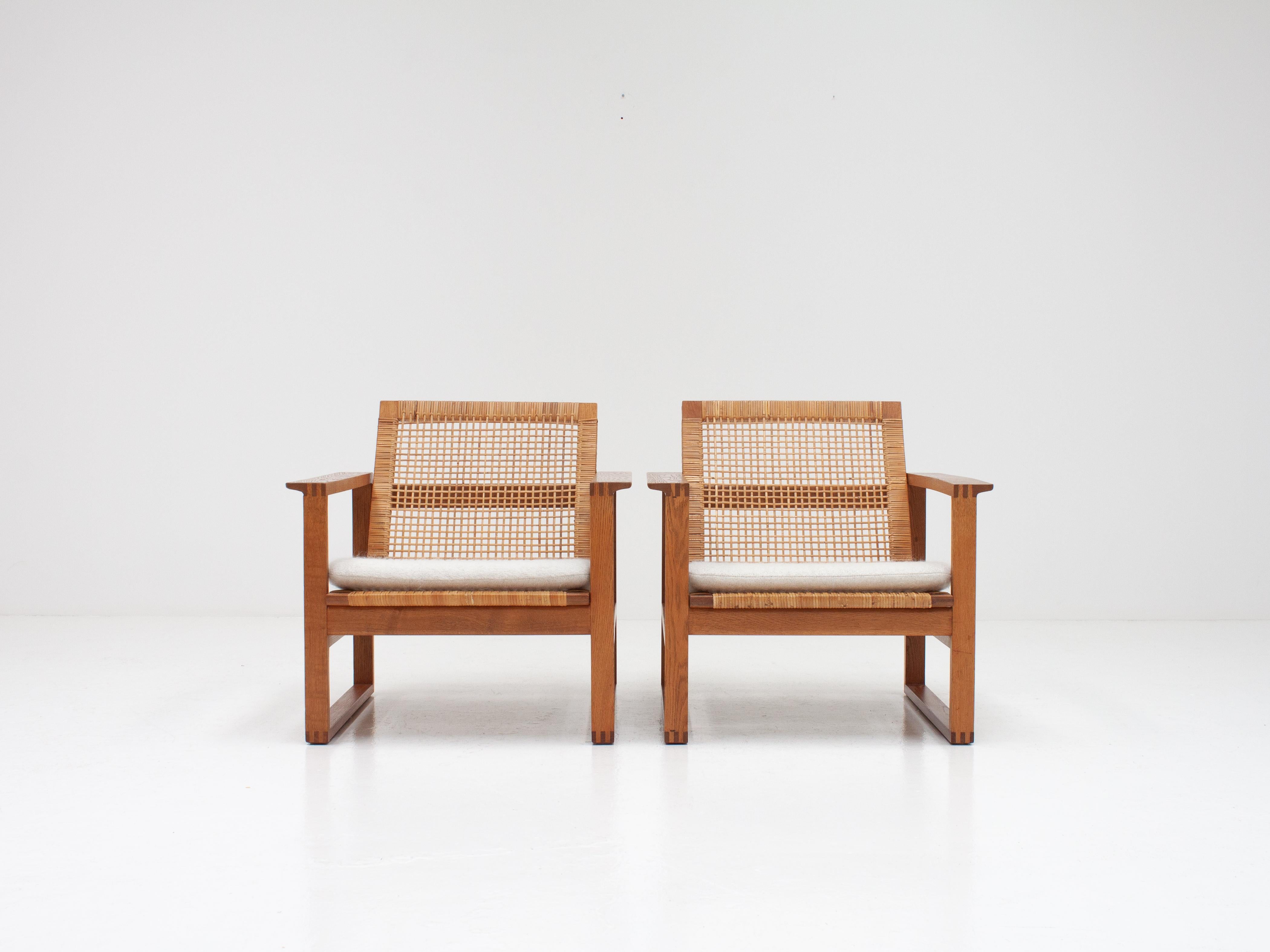 Fabric Børge Mogensen 2256 Oak Sled Lounge Chairs in Cane, 1956, Fredericia, Denmark