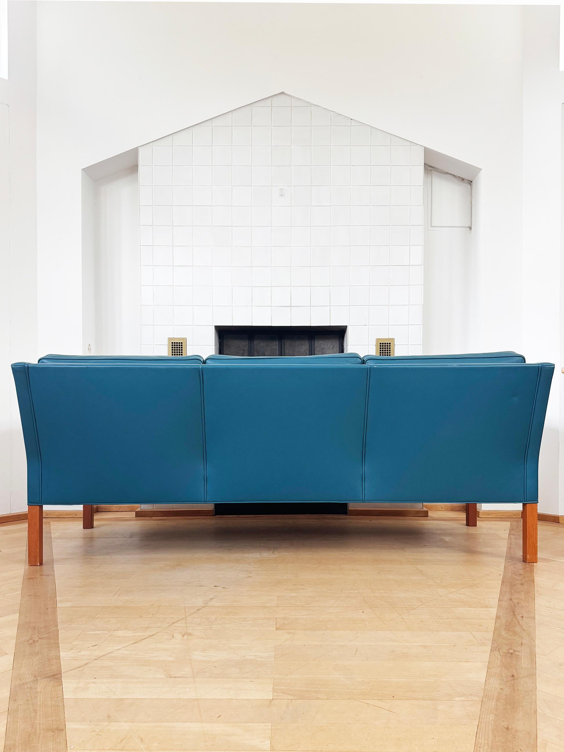Børge Mogensen 2323 divano a 3 posti in pelle Bison Blu Petrolio Deep Teal Fredericia in vendita 3