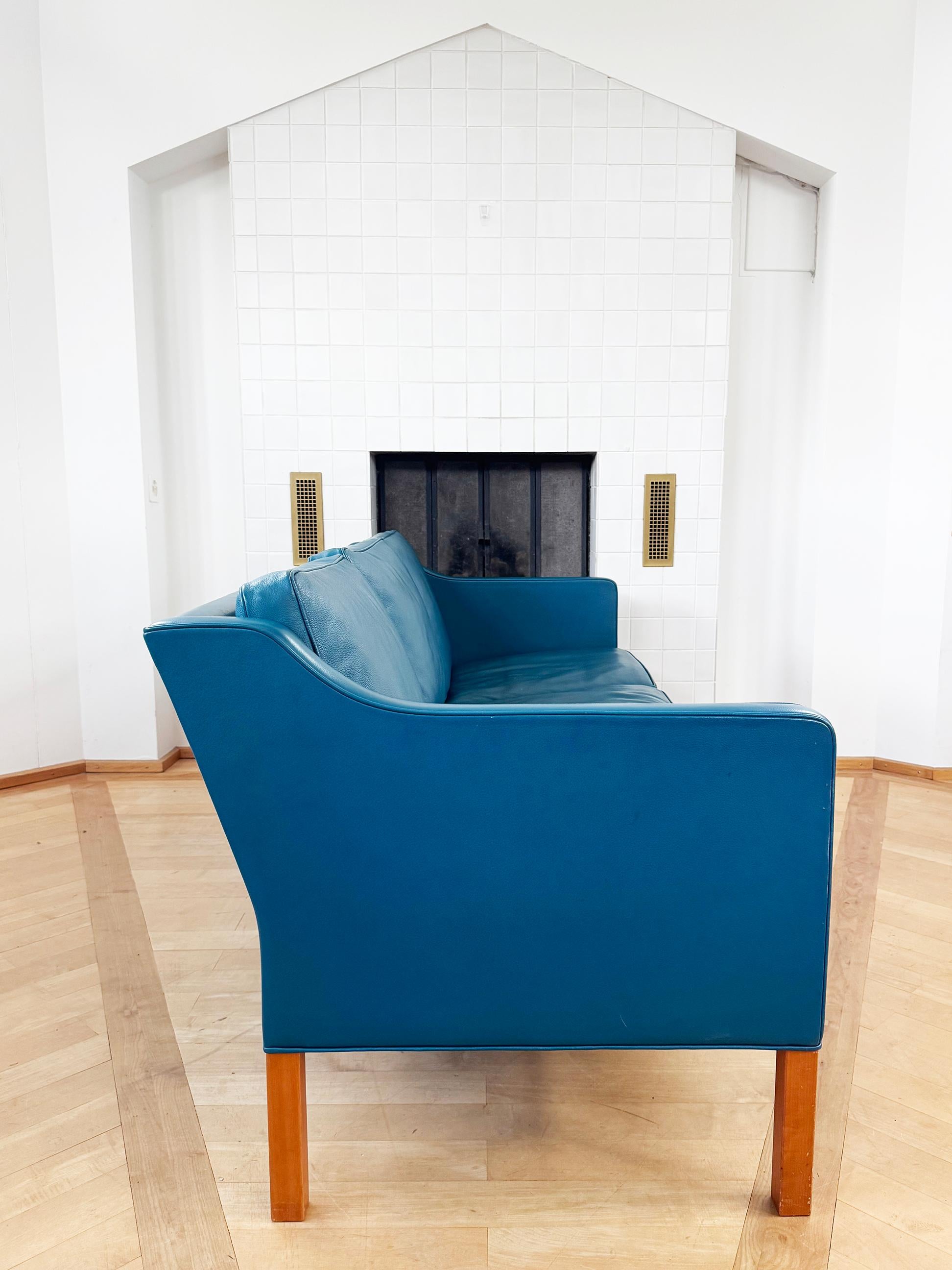 Børge Mogensen 2323 divano a 3 posti in pelle Bison Blu Petrolio Deep Teal Fredericia in vendita 5