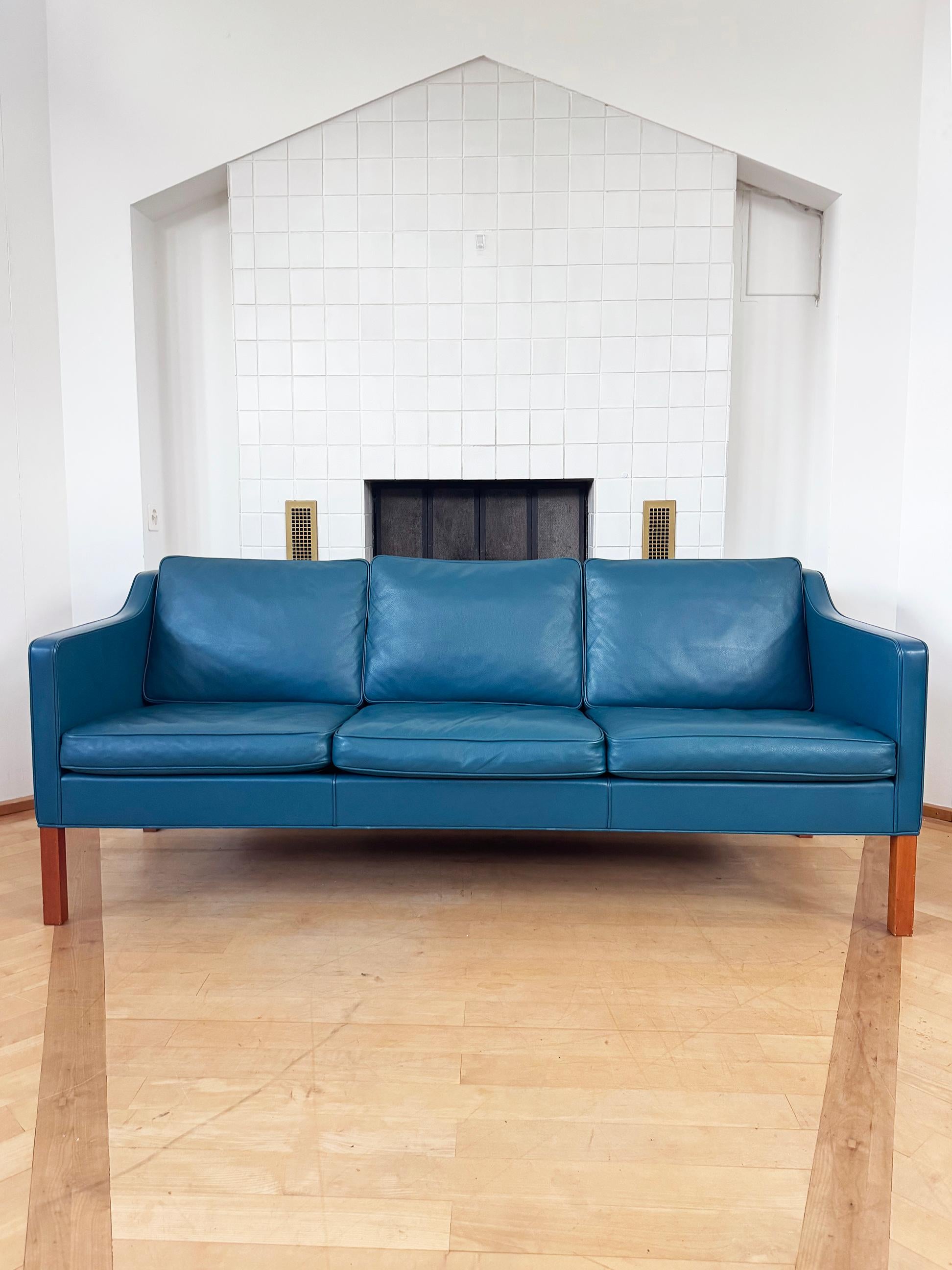 Børge Mogensen 2323 divano a 3 posti in pelle Bison Blu Petrolio Deep Teal Fredericia in vendita 7