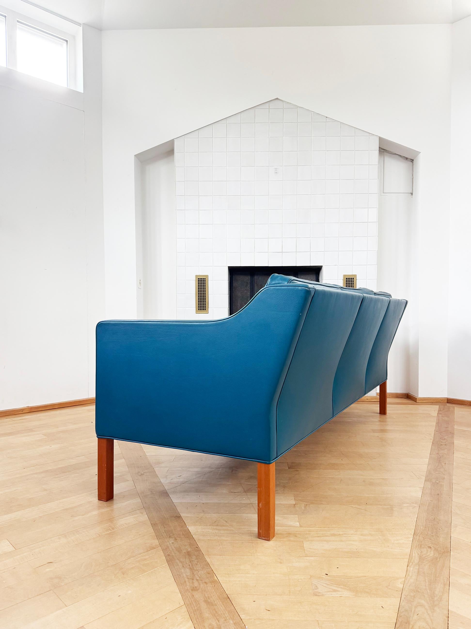 Børge Mogensen 2323 divano a 3 posti in pelle Bison Blu Petrolio Deep Teal Fredericia in vendita 2