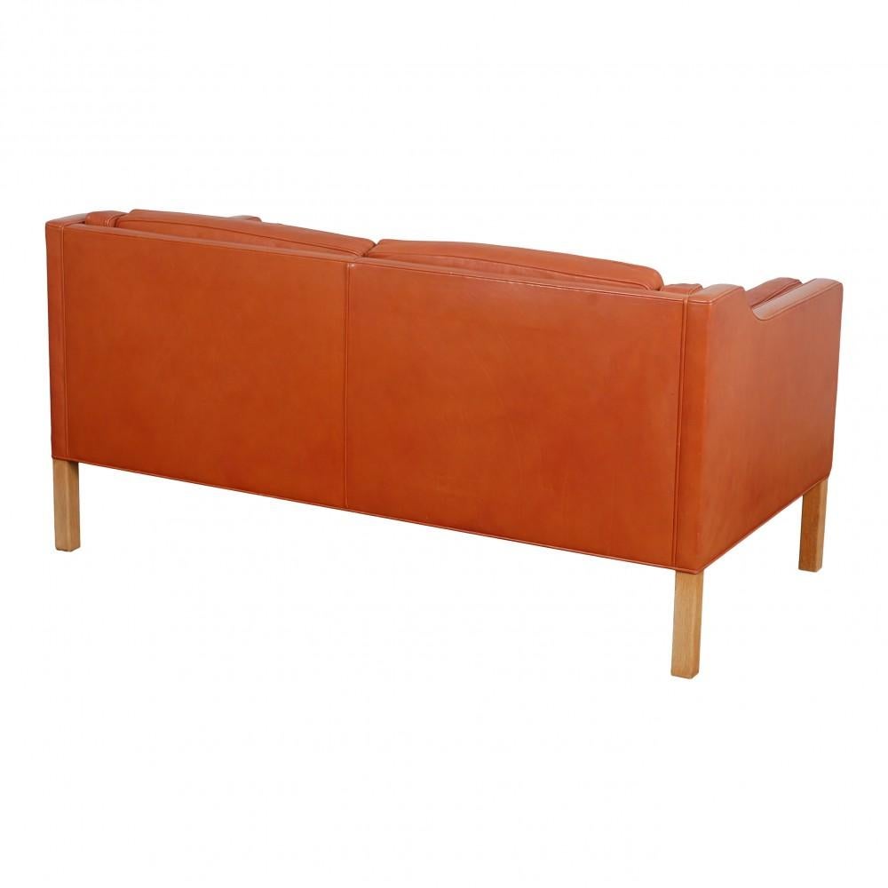 Scandinavian Modern Børge Mogensen 2pers 2212 sofa with patinated cognac leather For Sale