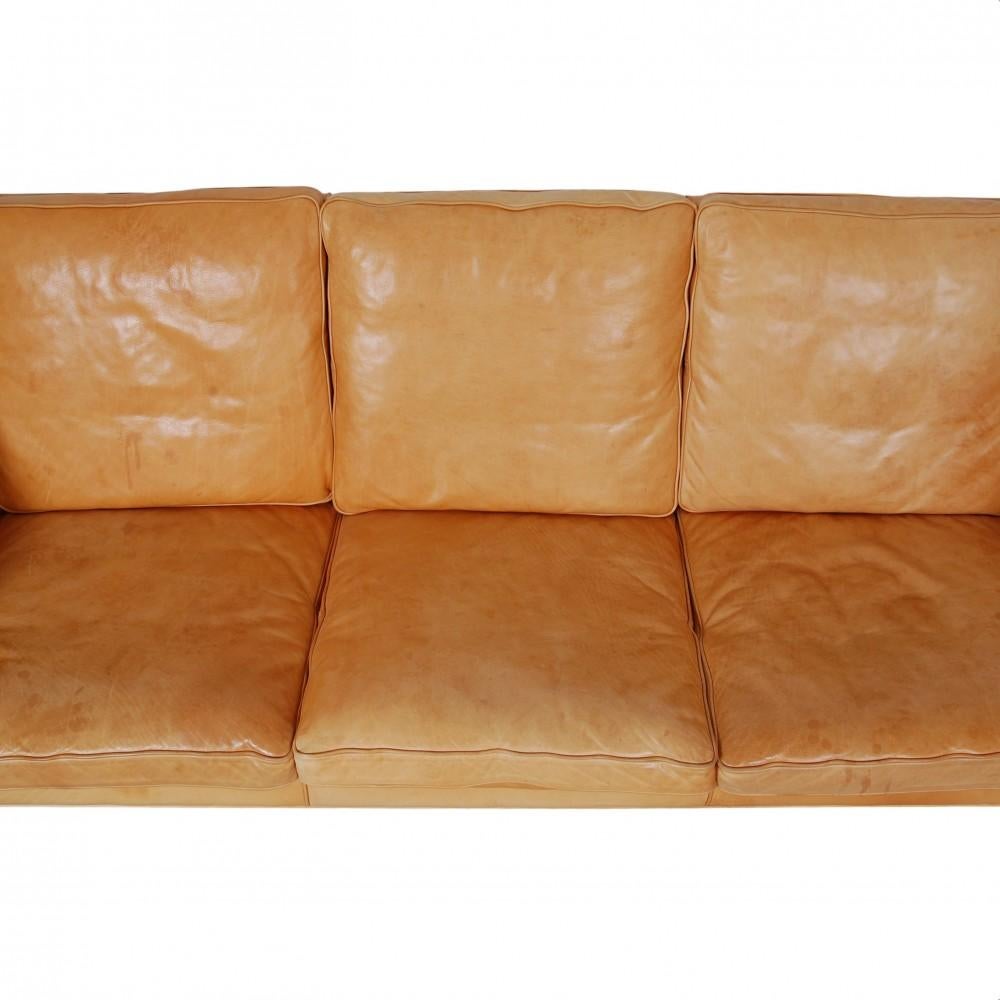 Scandinavian Modern Børge Mogensen 3, Pers Sofa 2209, in Nature Leather with Patina For Sale