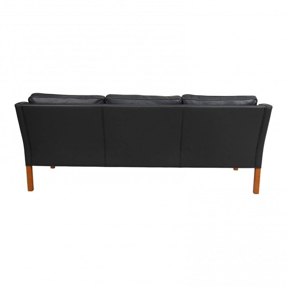 Børge Mogensen 3pers Sofa 2323 Newly Upholstered with Black Bison Leather In Good Condition For Sale In Herlev, 84