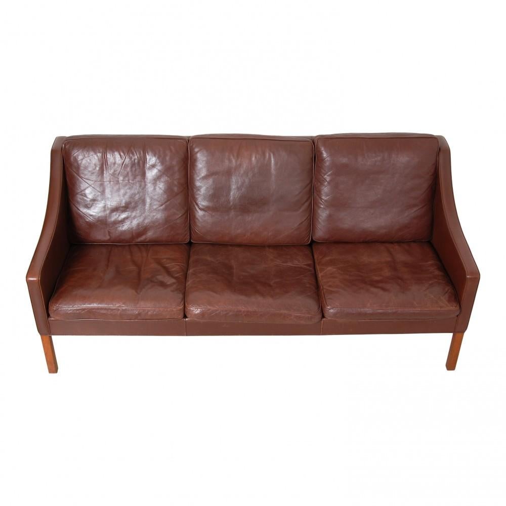 Børge Mogensen 3, Seater Sofa Model 2209 in Brown Leather In Fair Condition For Sale In Herlev, 84