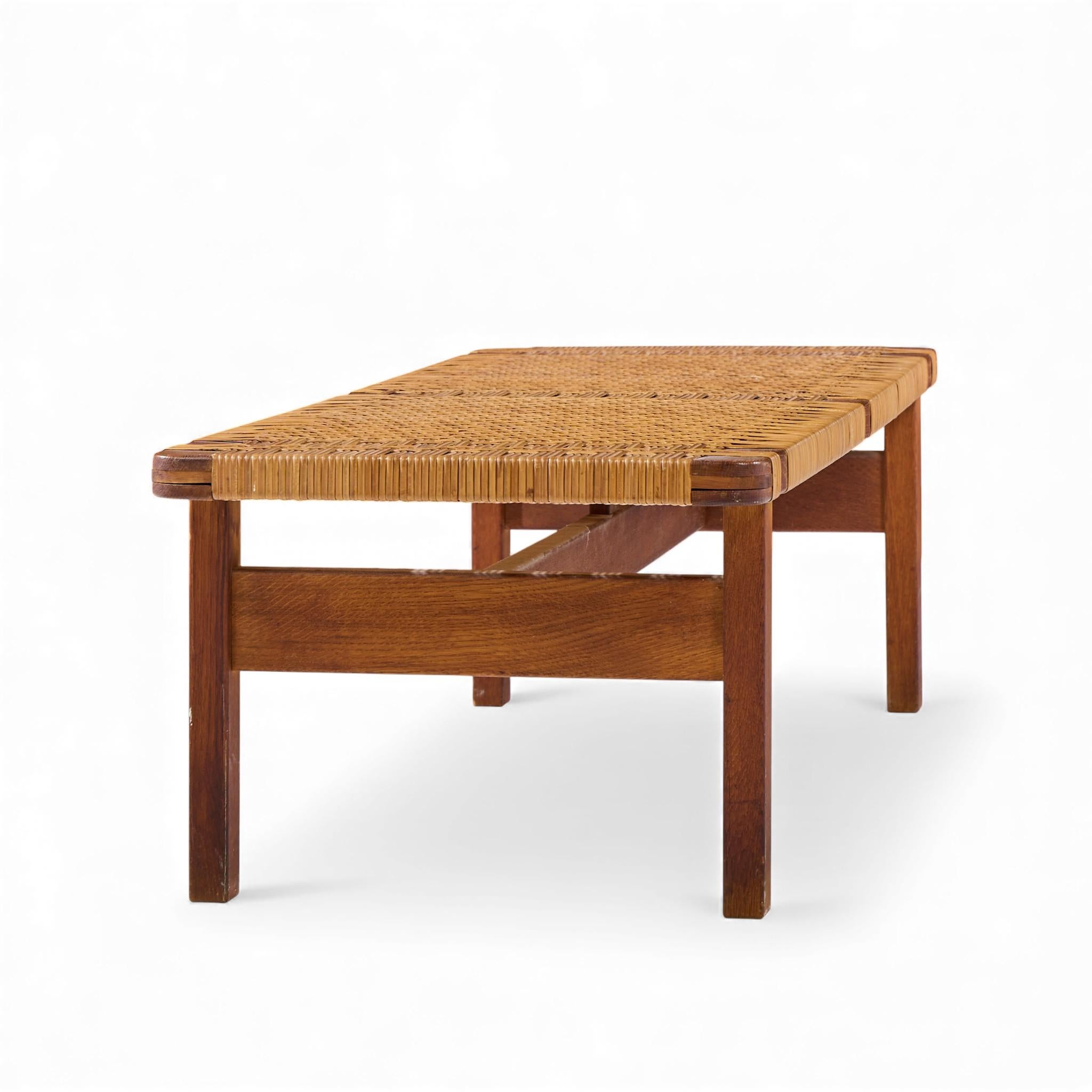 Børge Mogensen 5272 for Fredericia Danish Teak and Rattan Benches - Pair siglo XX en venta