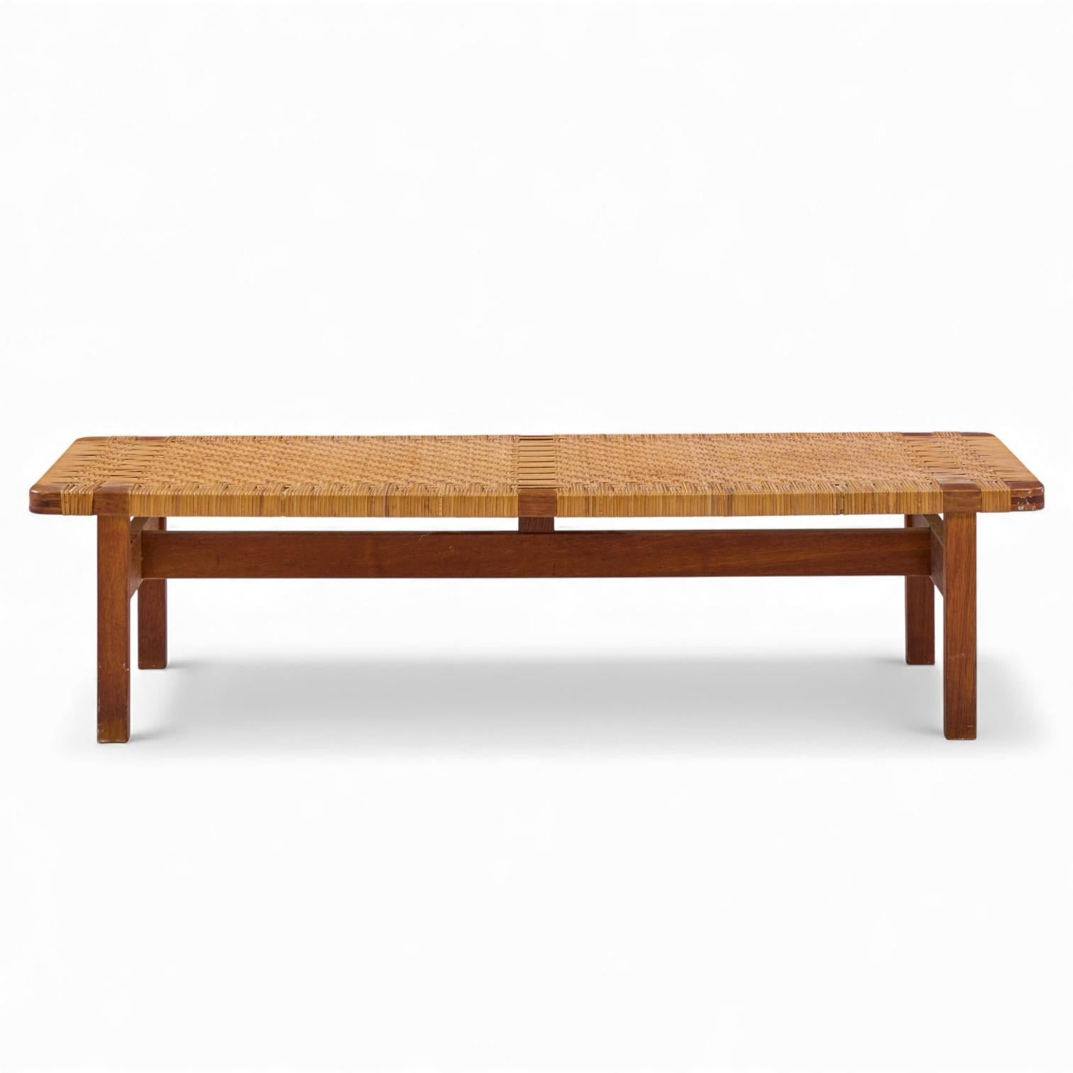 Børge Mogensen 5272 for Fredericia Danish Teak and Rattan Benches - Pair en venta 1
