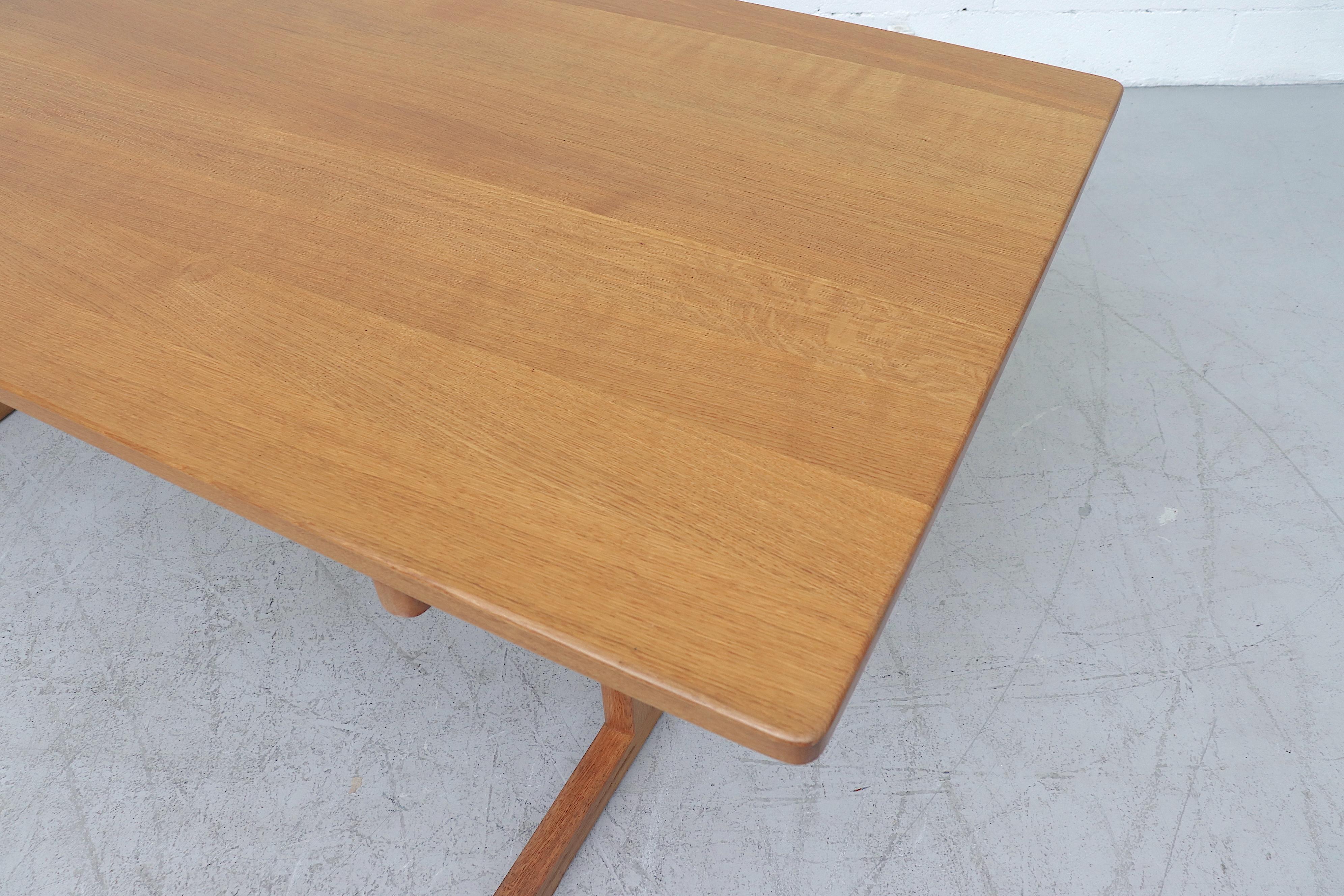 BØrge Mogensen #6286 Fredericia Solid Oak Dining Table In Good Condition In Los Angeles, CA