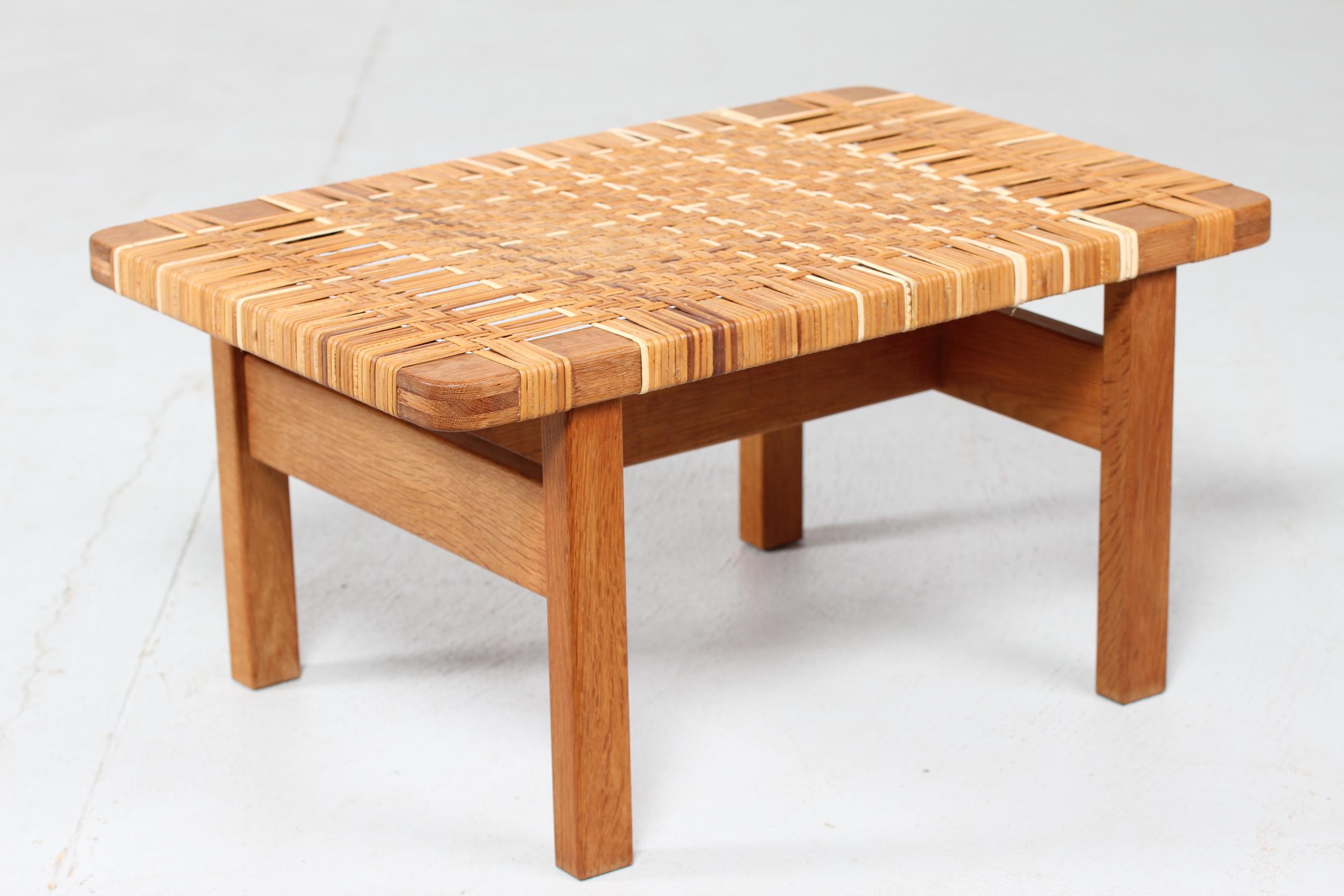 Børge Mogensen Bench BM 5273 of Oak and Cane by Fredericia Stolefabrik, Denmark In Good Condition In Aarhus C, DK