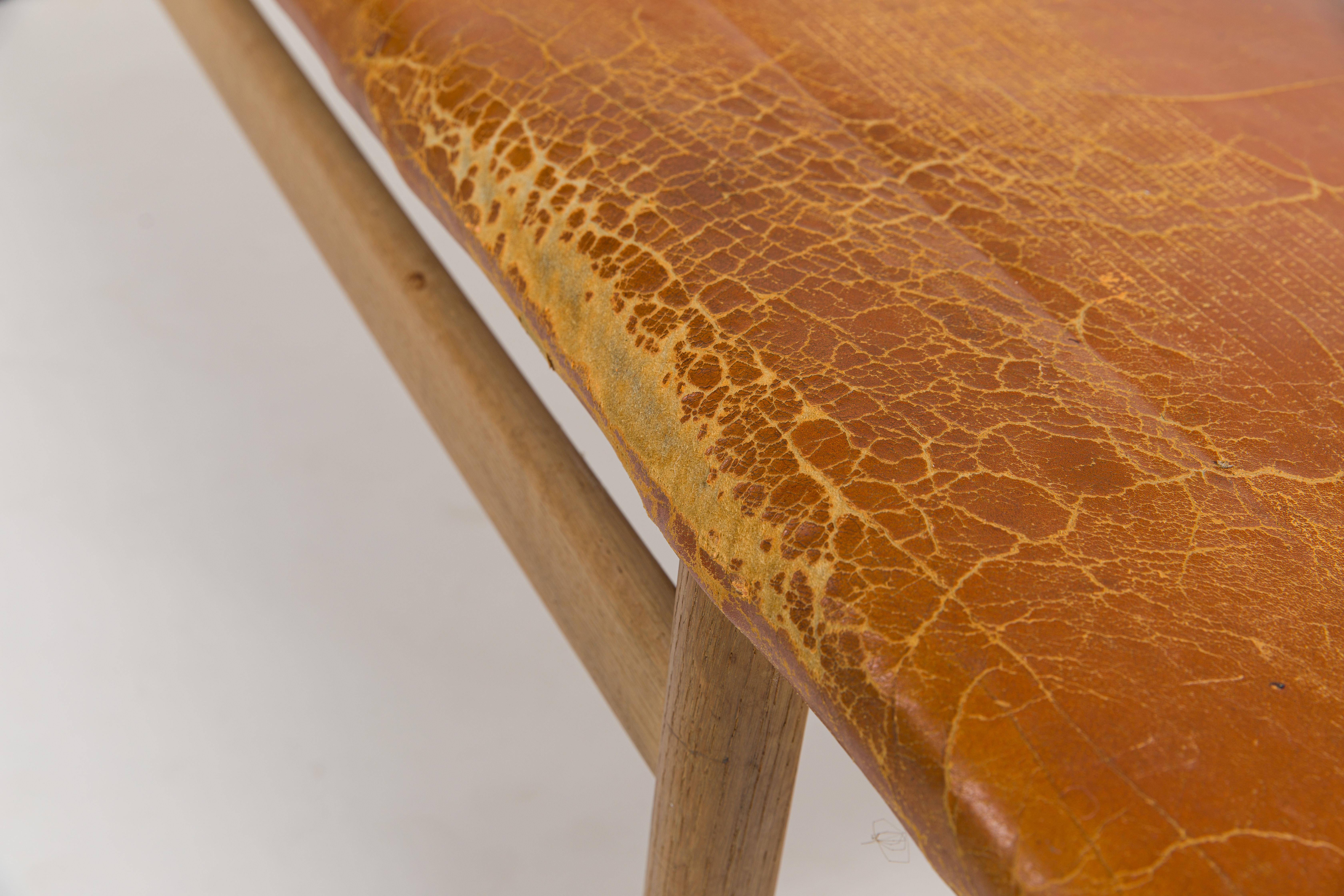 Børge Mogensen Bench Model 3171 for Fredericia Møbelfabrik Seat Leather In Distressed Condition In Hamburg, HH