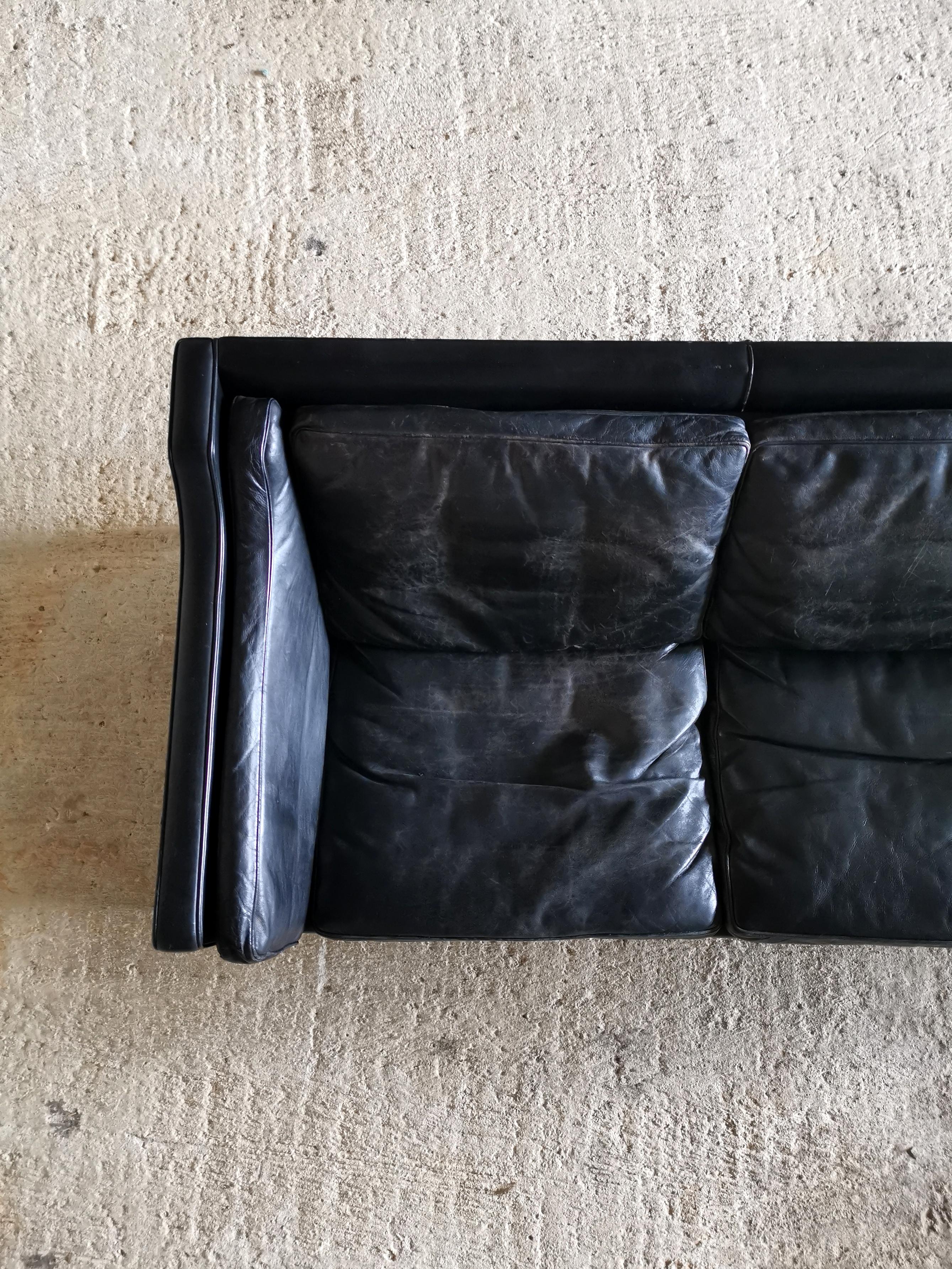 Scandinavian Modern Børge Mogensen Black Leather 3 seat Sofa 2213 Fredericia Furniture Denmark 1960s For Sale