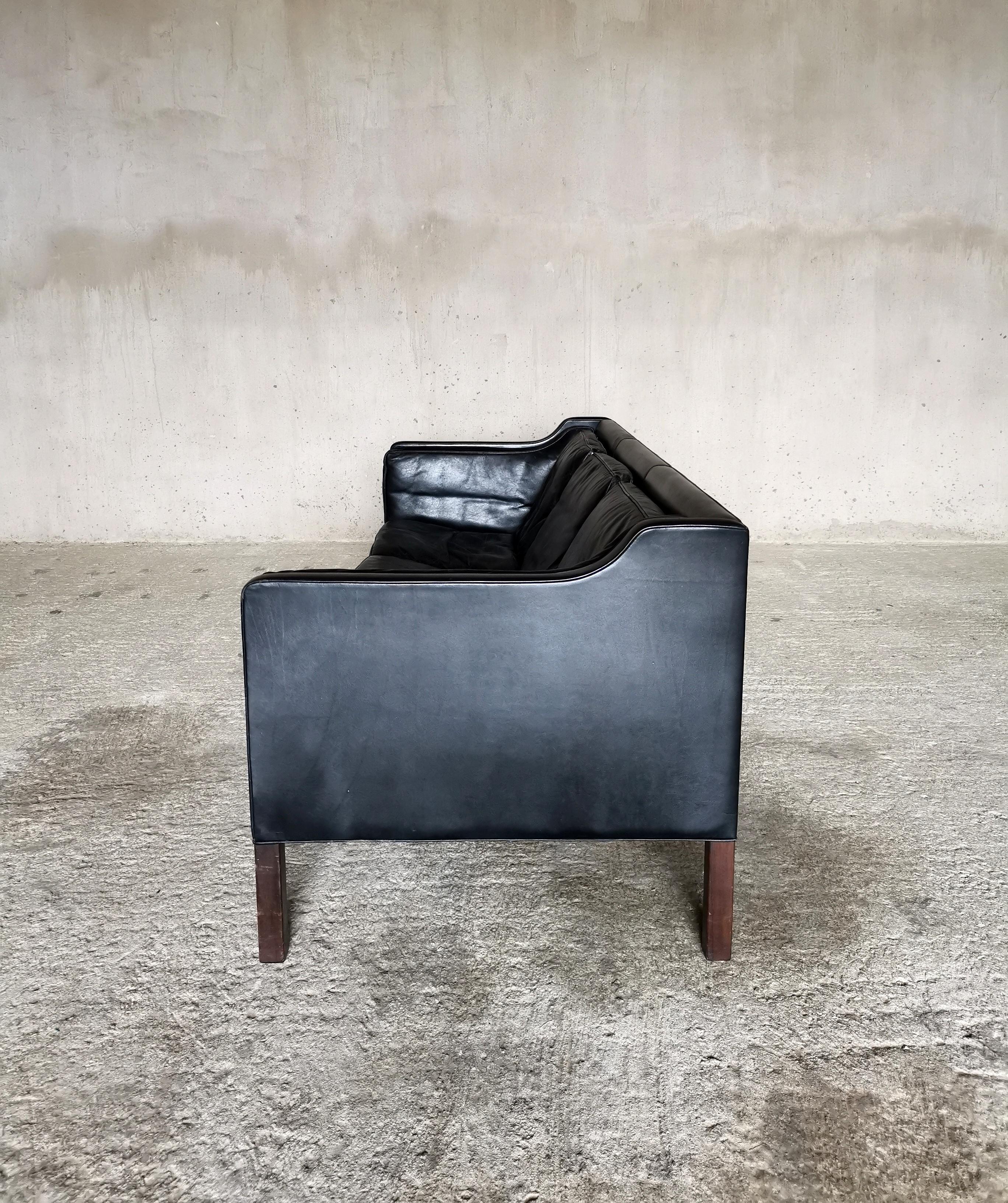 Danish Børge Mogensen Black Leather 3 seat Sofa 2213 Fredericia Furniture Denmark 1960s For Sale