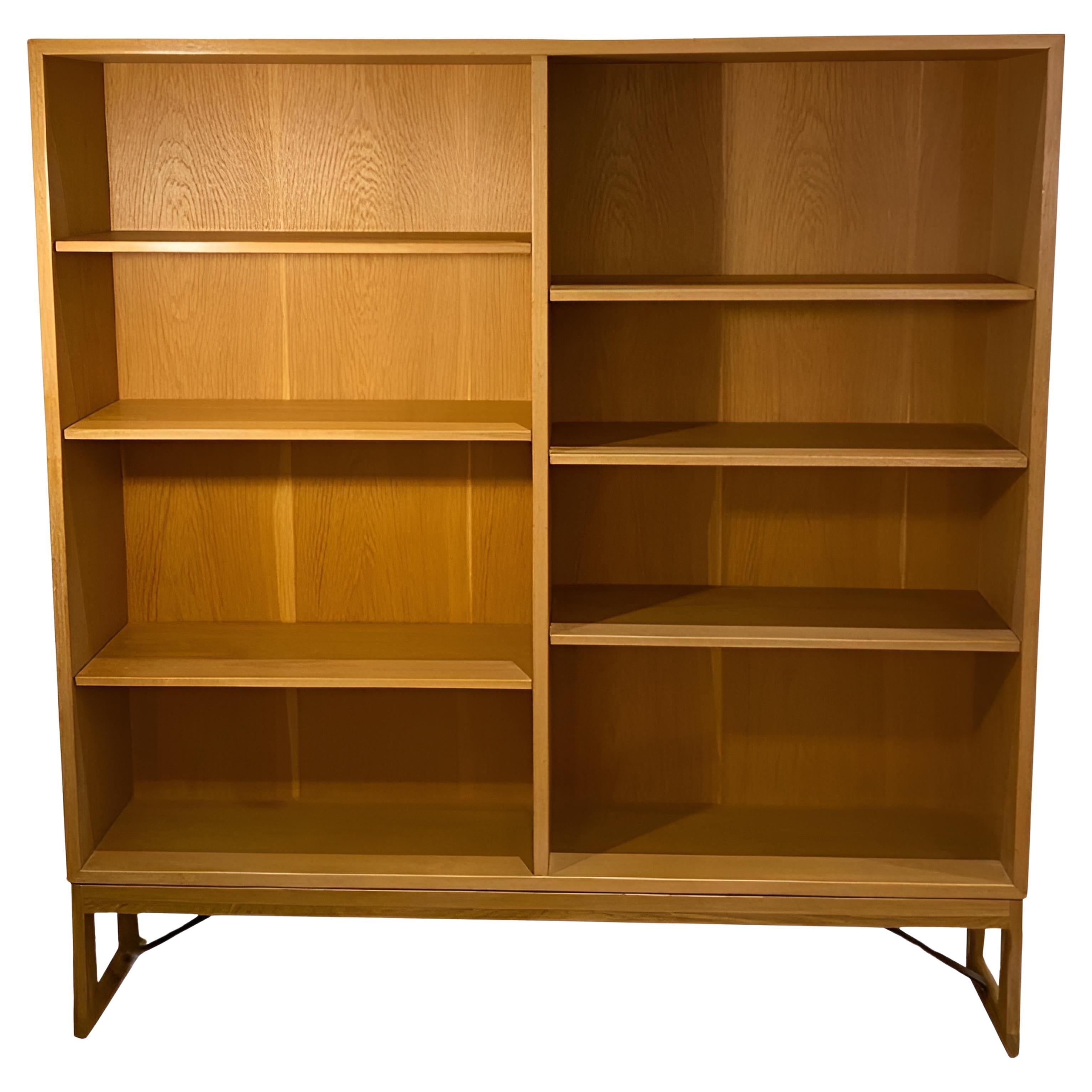 Librería Børge Mogensen de roble