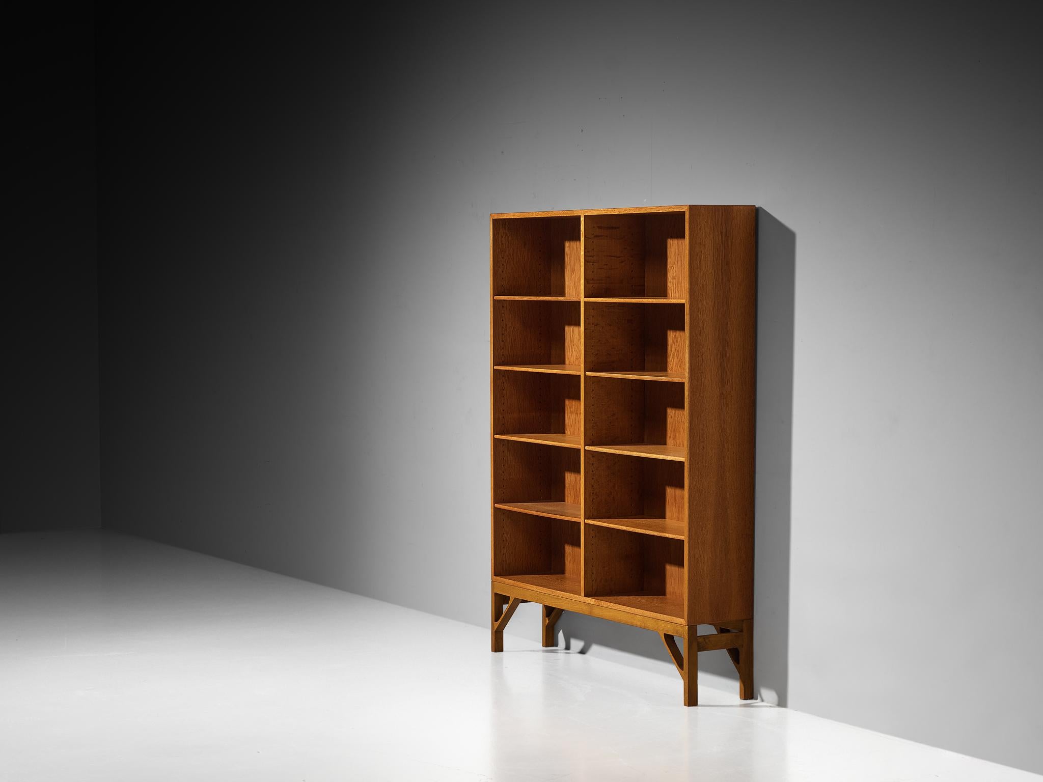 Scandinavian Modern Børge Mogensen Bookcase in Oak with Open Shelving For Sale