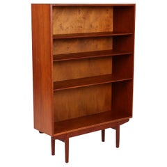 Librería Børge Mogensen de teca