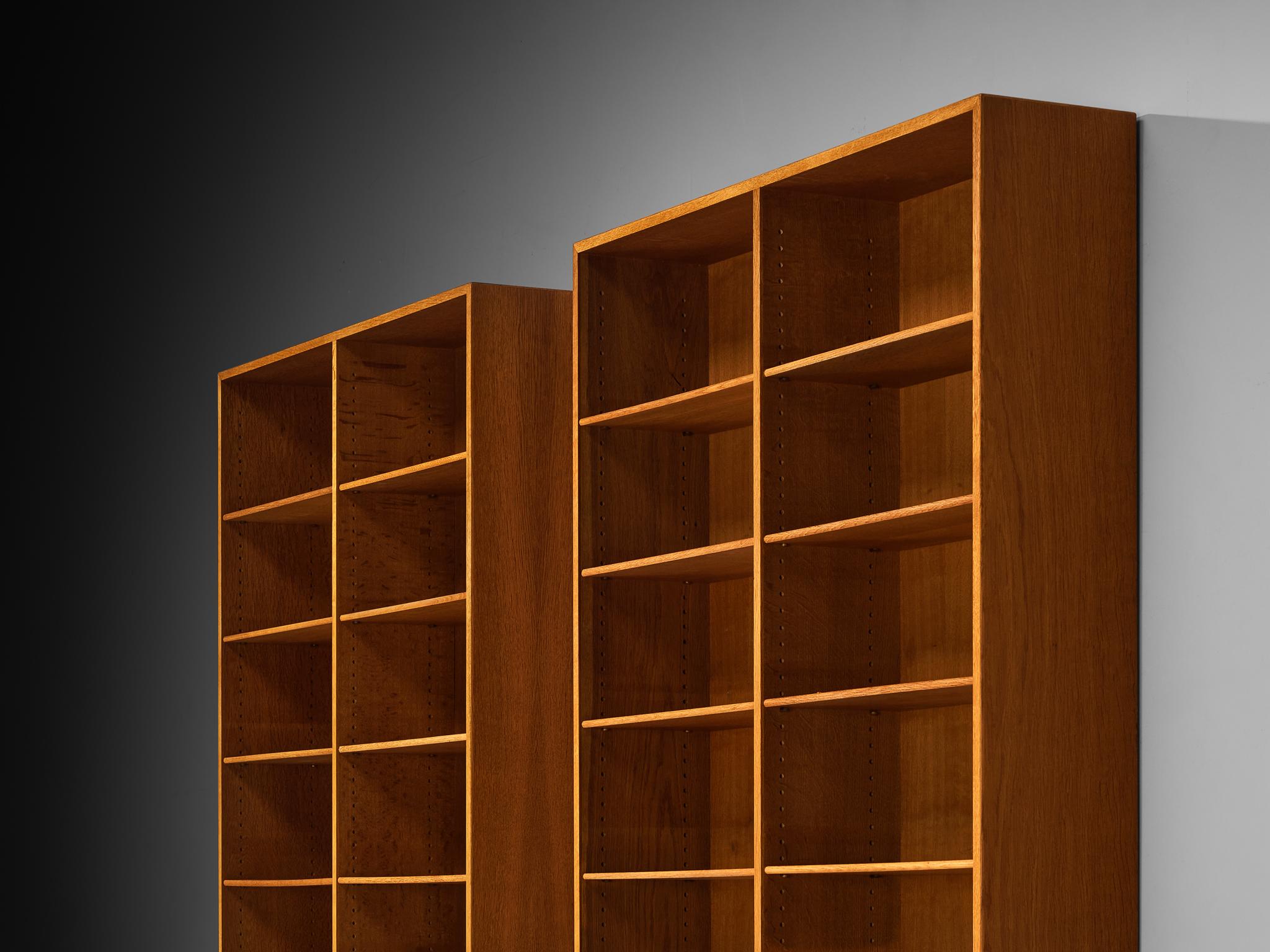 Metà XX secolo Librerie Børge Mogensen in Oak con scaffali a giorno in vendita