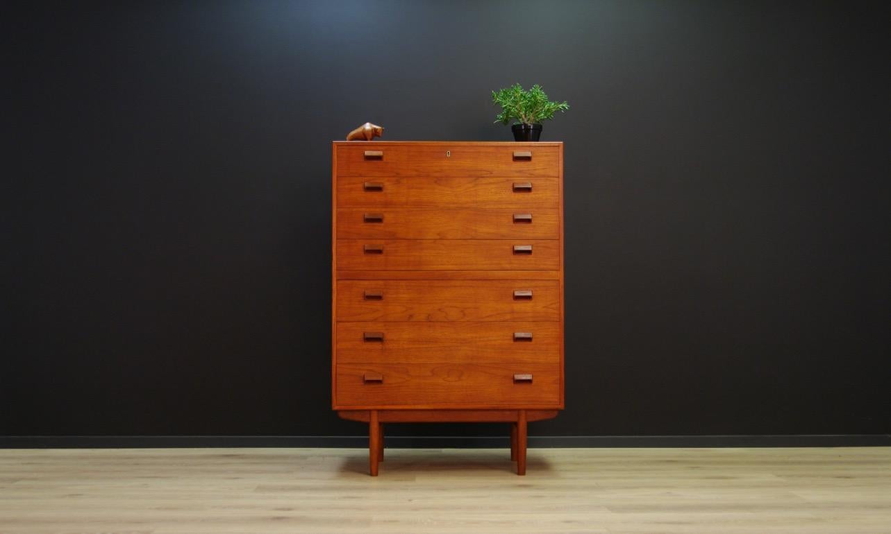 Phenomenal chest of drawers, Scandinavian minimalism from the 1960s-1970s, Classic form designed by Børge Mogensen. Chest of drawers veneered with teak, has seven capacious drawers. Item does not have a key. Preserved in good condition (small dings