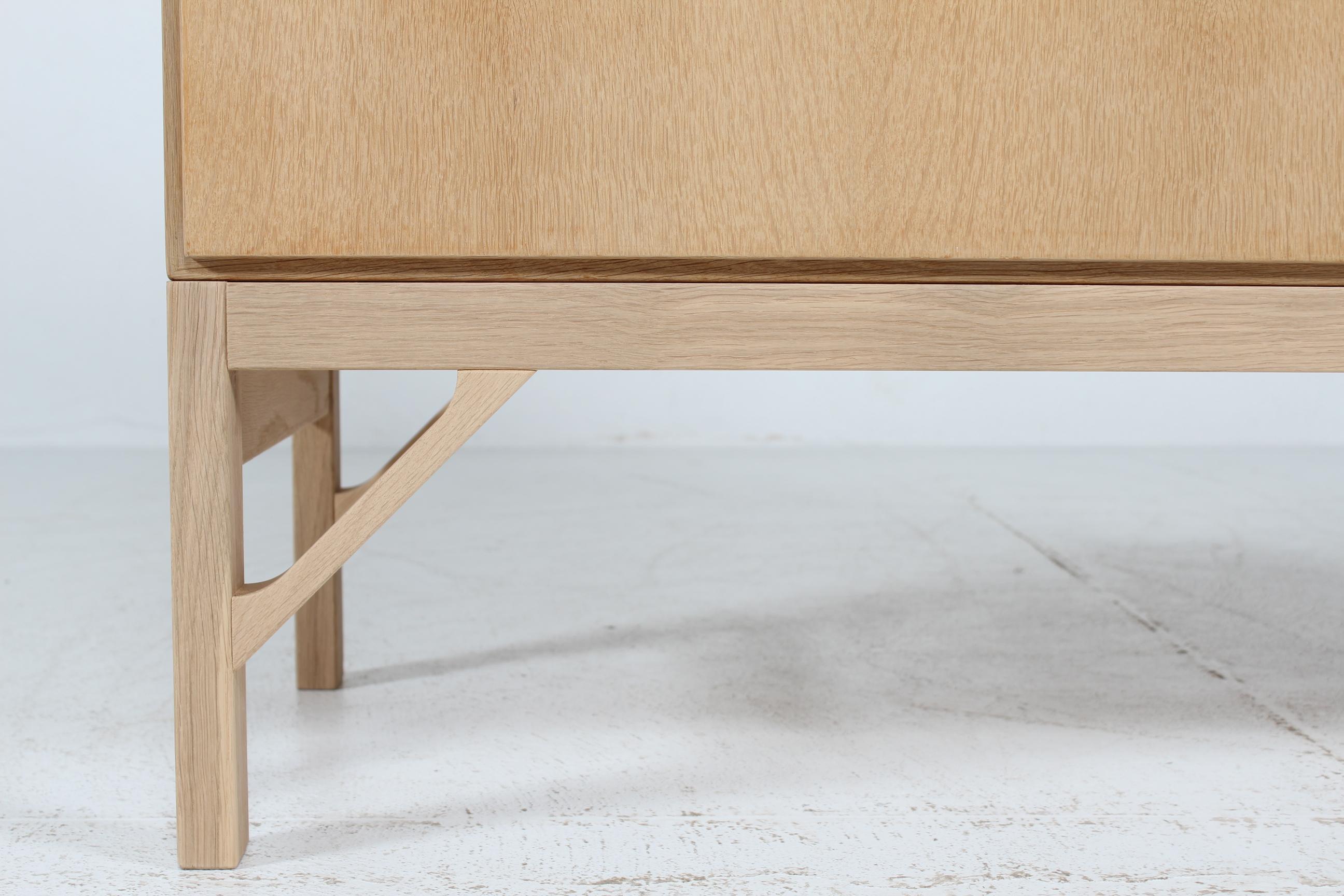 Børge Mogensen Chest of Drawers on China Legs Made of Oak by FDB Møbler 1950s For Sale 2