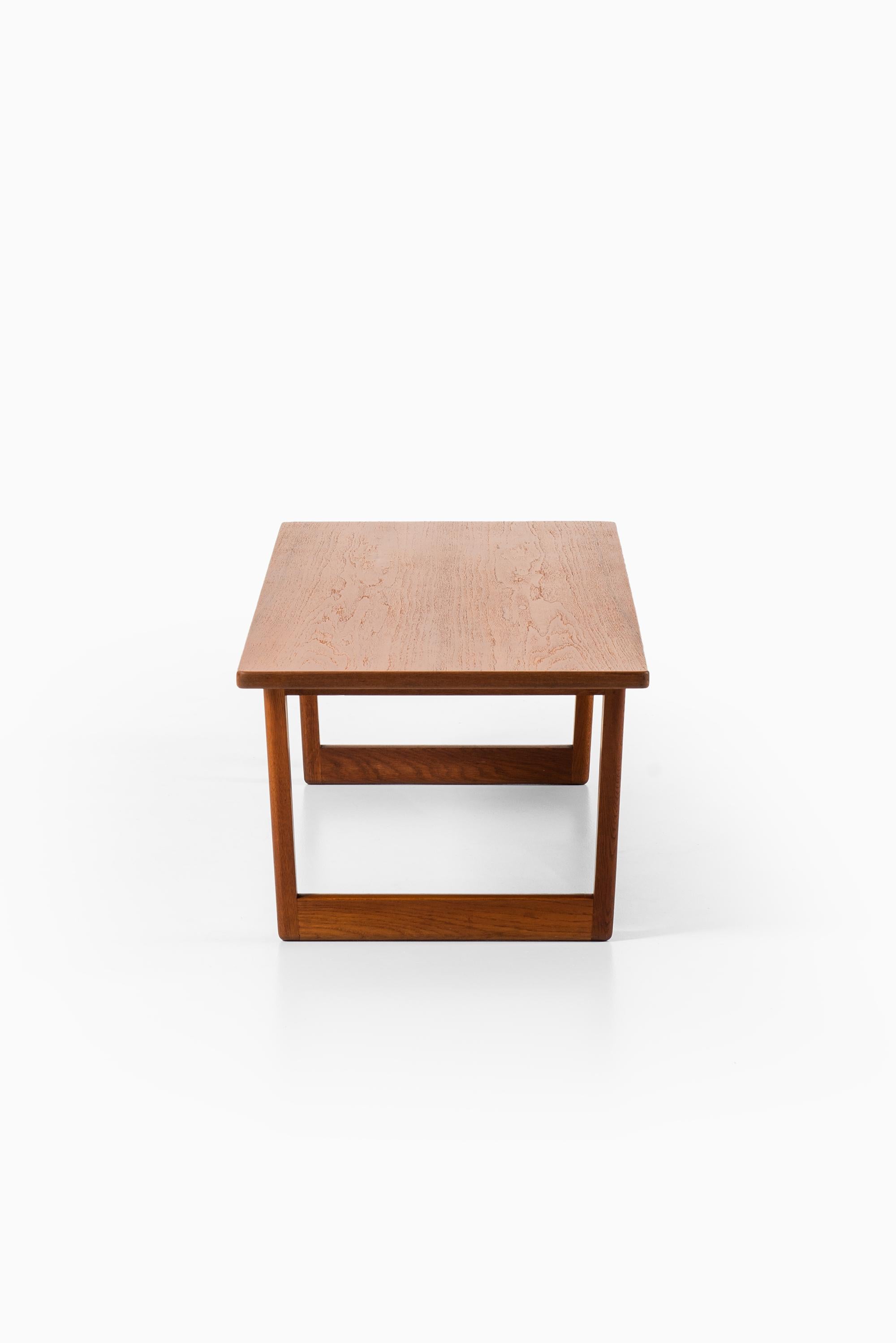 Mid-20th Century Børge Mogensen Coffee / Side Table Model 261 Produced in Denmark For Sale