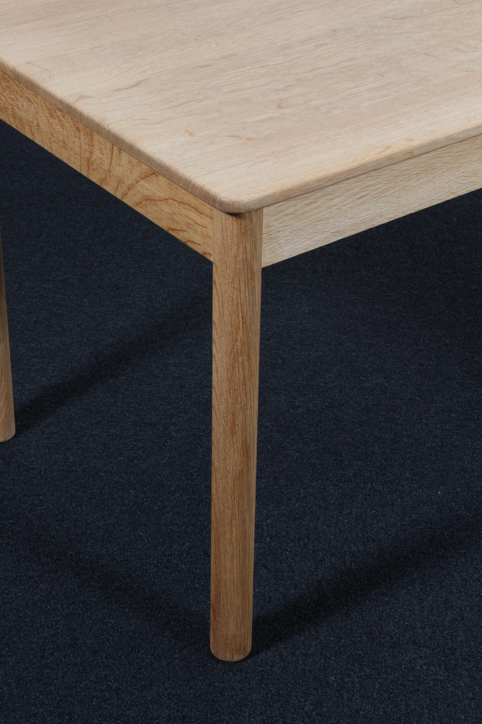 Milieu du XXe siècle Børge Mogensen Coffee Table, Solid oil treated Oak, Model 5353, Denmark en vente