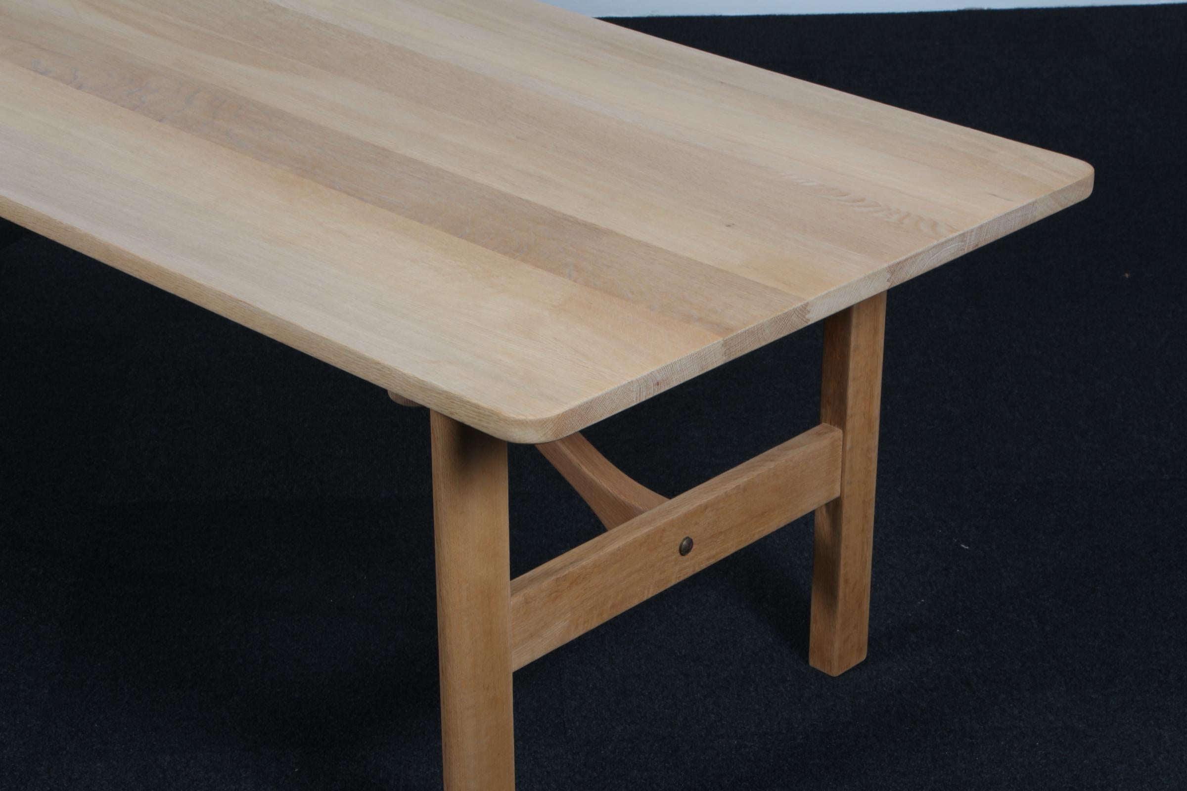 Børge Mogensen Couchtisch, Massive seifenbehandelte Eiche, Modell 268, Dänemark (Dänisch) im Angebot