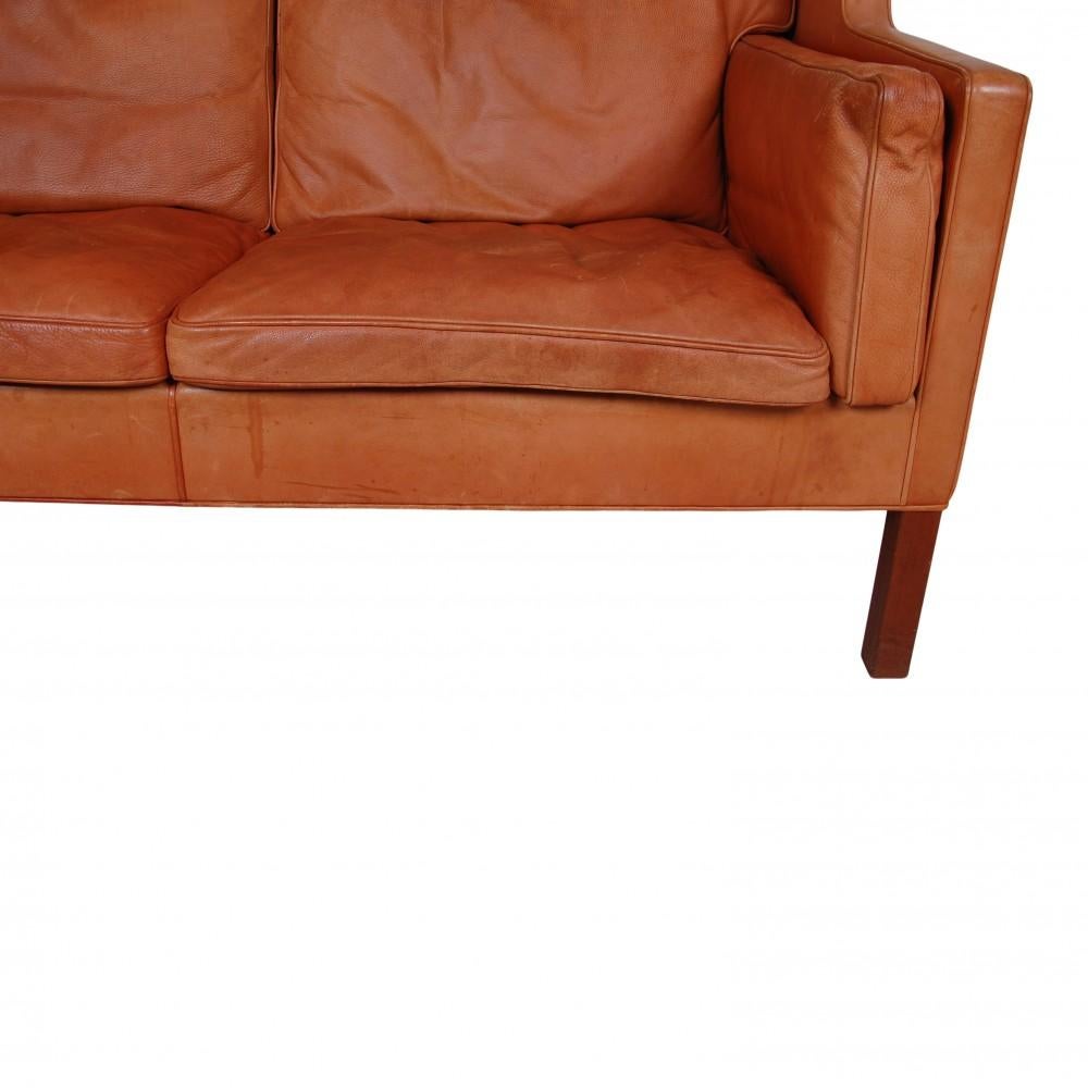 Scandinavian Modern Børge Mogensen Coupé sofa 2192 in original patinated cognac leather For Sale