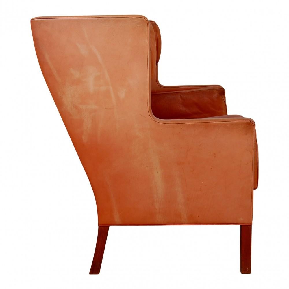 Børge Mogensen Coupé sofa 2192 in original patinated cognac leather For Sale 2