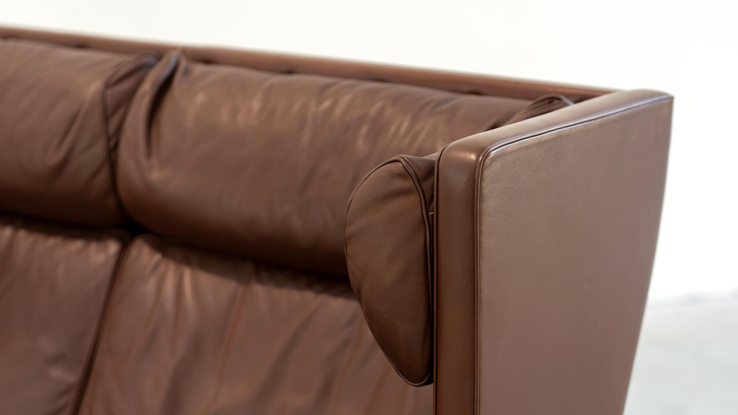Borge Mogensen Sofa Coupé brown leather 1971 for Fredericia Denmark Mid Century For Sale 6