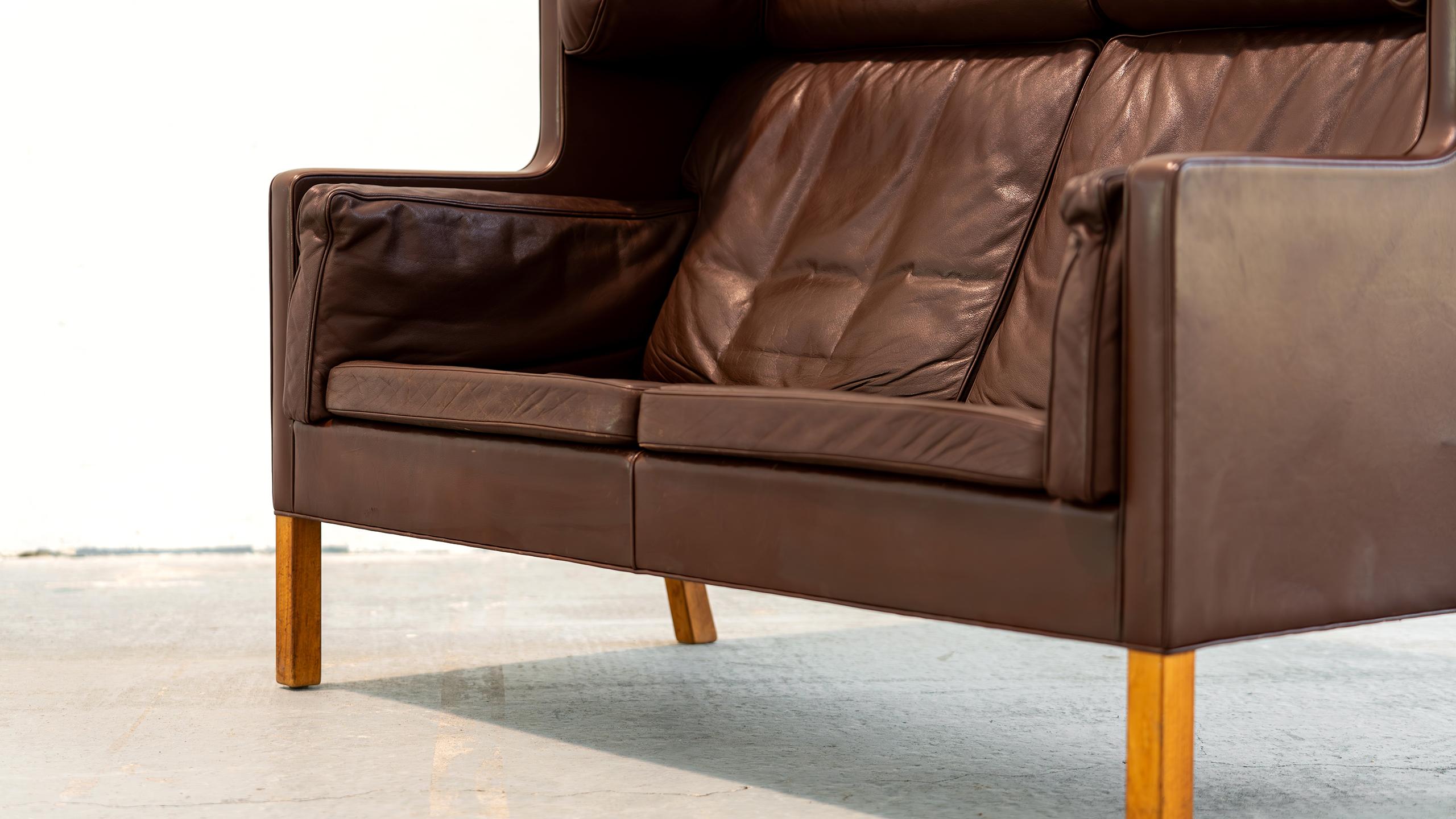 Borge Mogensen Sofa Coupé brown leather 1971 for Fredericia Denmark Mid Century For Sale 8