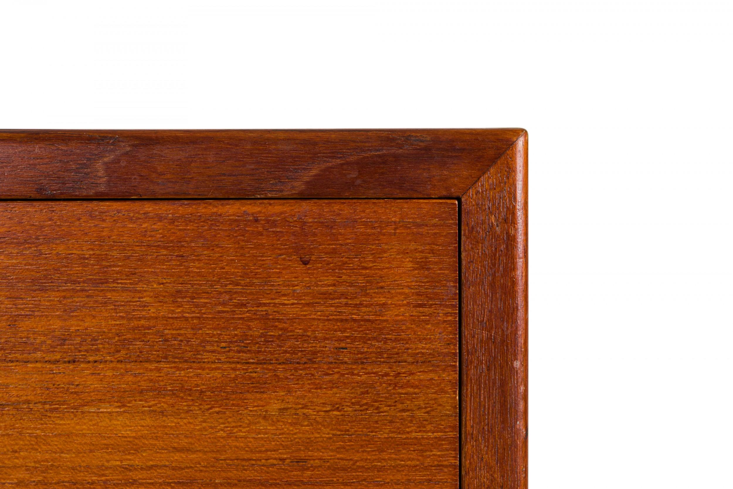 Cassettiera a otto cassetti in teak danese di Børge Mogensen in vendita 10