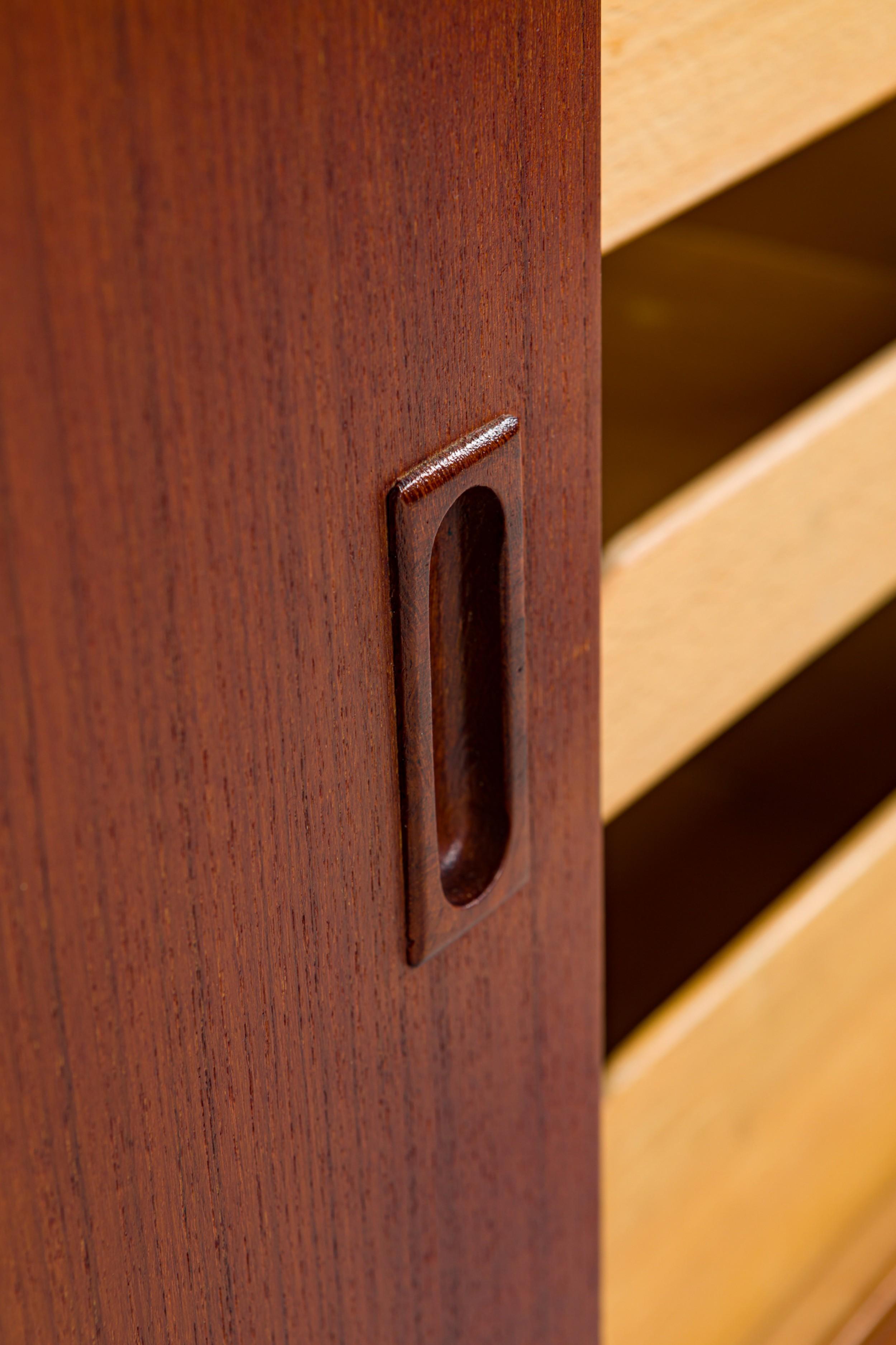 Børge Mogensen Danish Teak Serving Cabinet / China Hutch For Sale 5