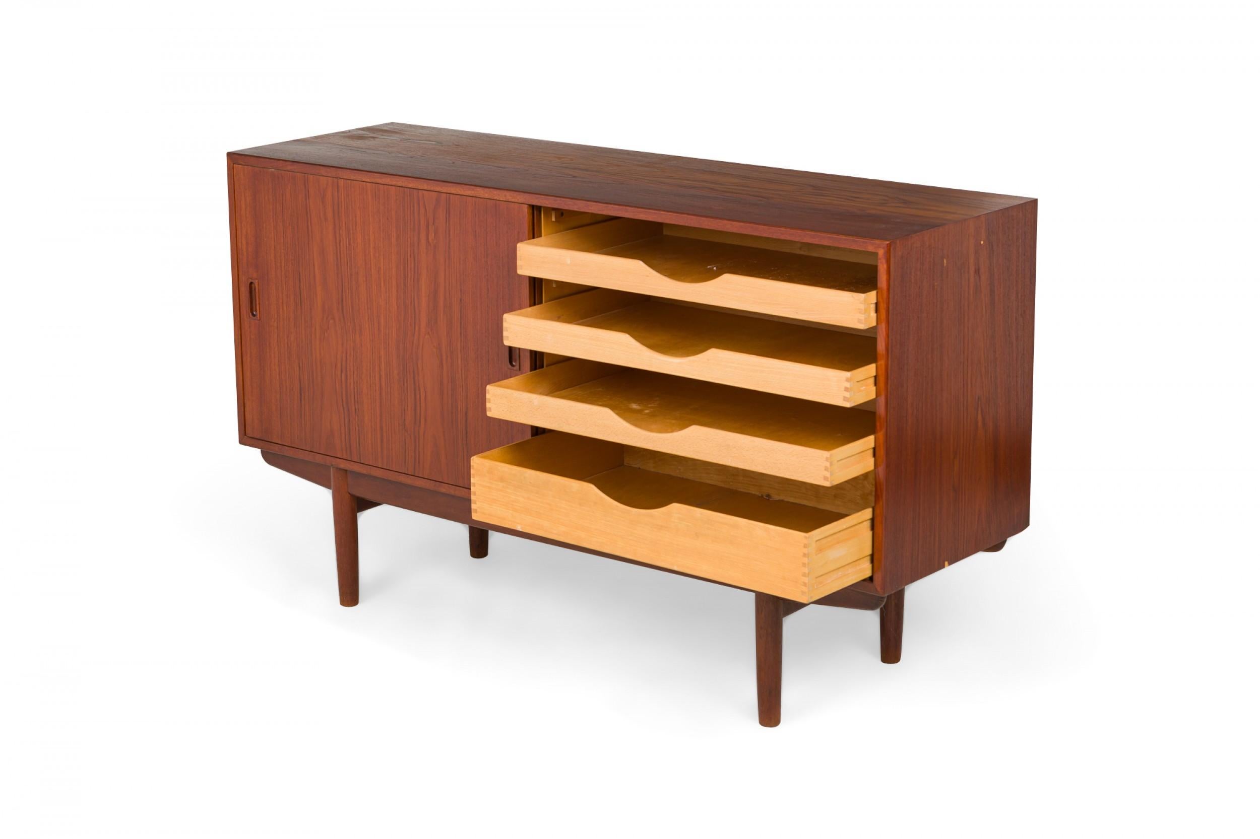 Børge Mogensen Danish Teak Serving Cabinet / China Hutch In Good Condition For Sale In New York, NY