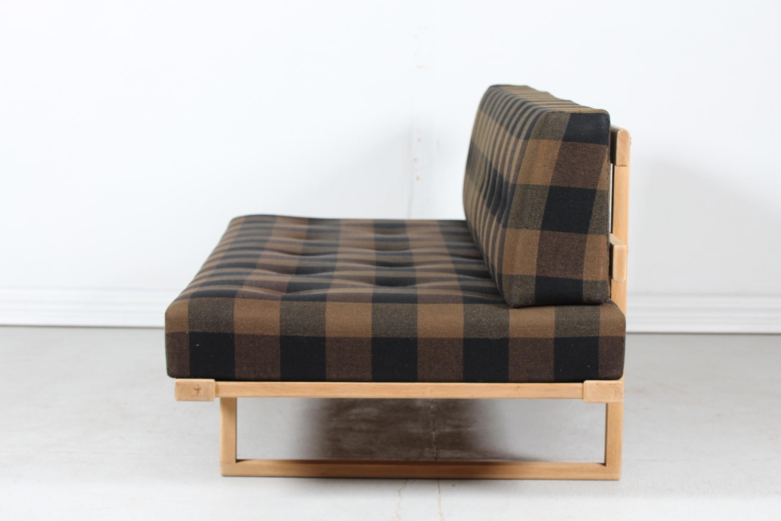 Danish Børge Mogensen Daybed 4312 of Oak and Wool by Fredericia Stolefabrik 1960s