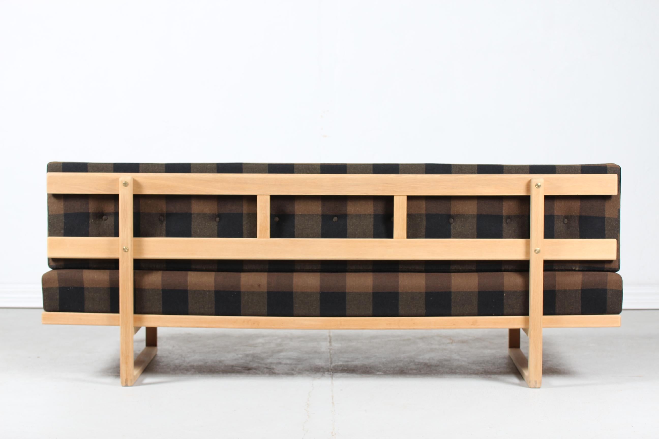 Woodwork Børge Mogensen Daybed 4312 of Oak and Wool by Fredericia Stolefabrik 1960s