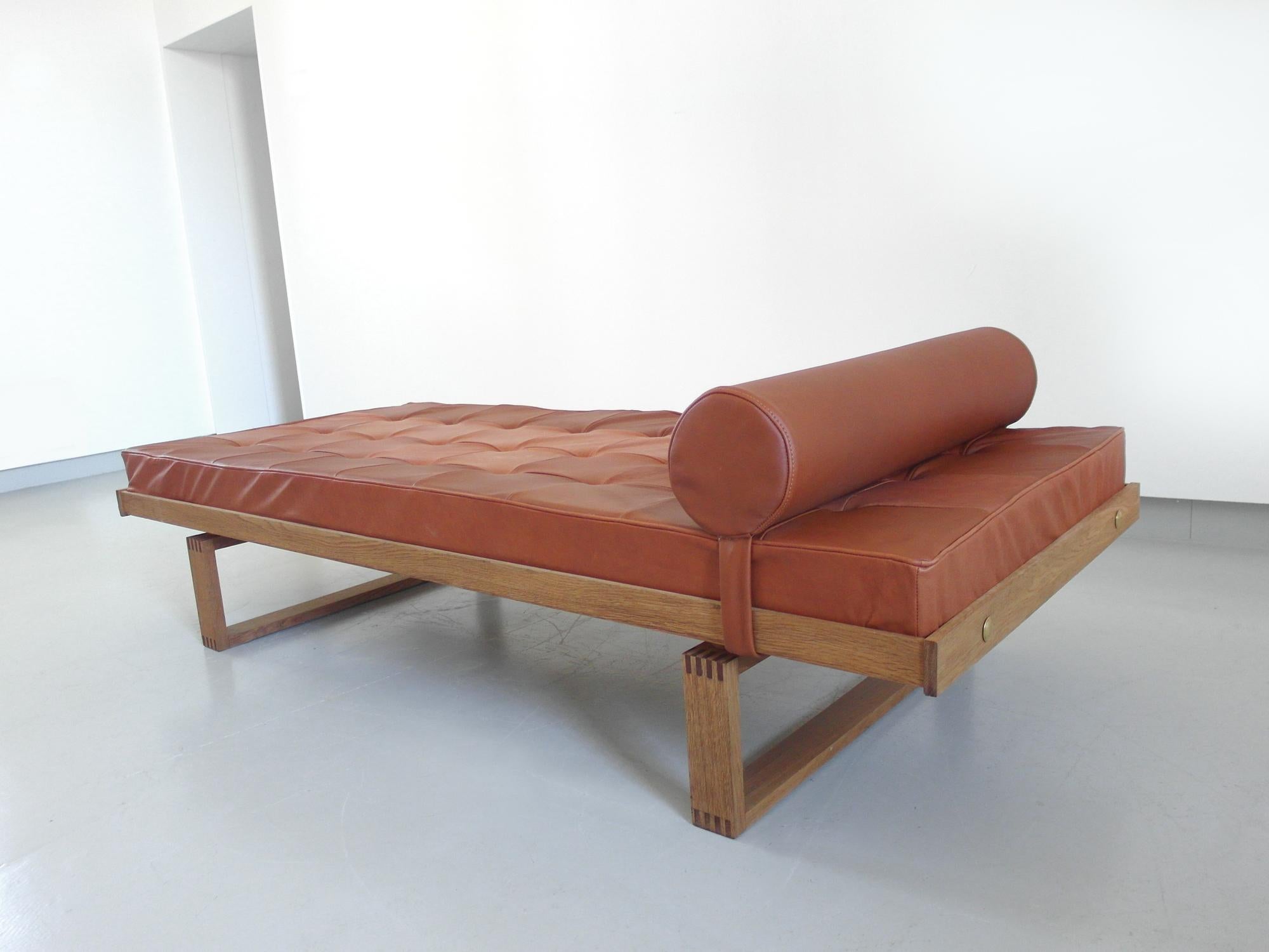Børge Mogensen Daybed in Oak and Leather for Fredericia, Denmark, 1962 5
