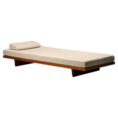 Børge Mogensen daybed in oak and natural mixed fabric for Fredericia Stolefabrik