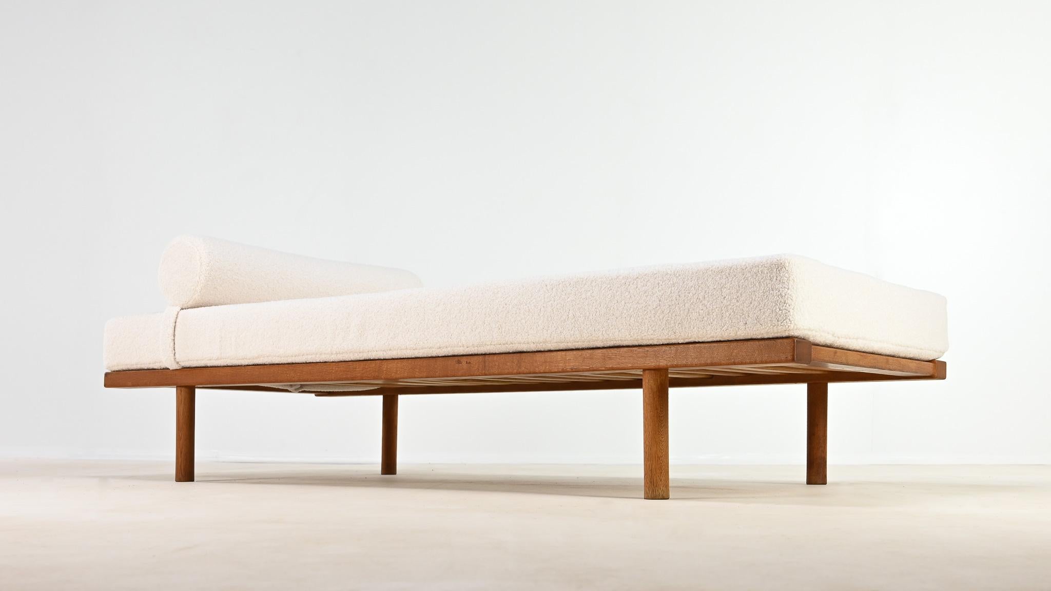 Børge Mogensen, Daybed Model 190 for Fredericia Stolefabrik. Denmark, C.1950 For Sale 1