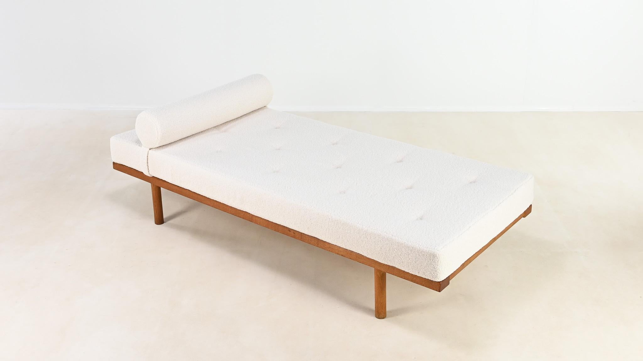 Børge Mogensen, Daybed Model 190 for Fredericia Stolefabrik. Denmark, C.1950 For Sale 2