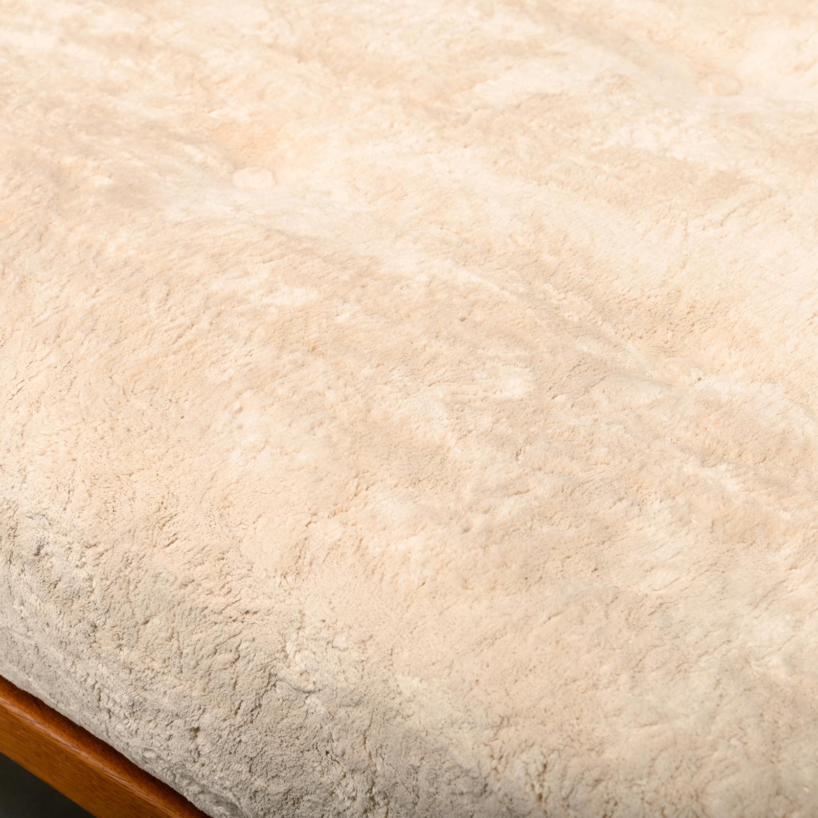 Børge Mogensen Daybed Oak and Almond colored fabric, Fredericia Stolefabrik 1