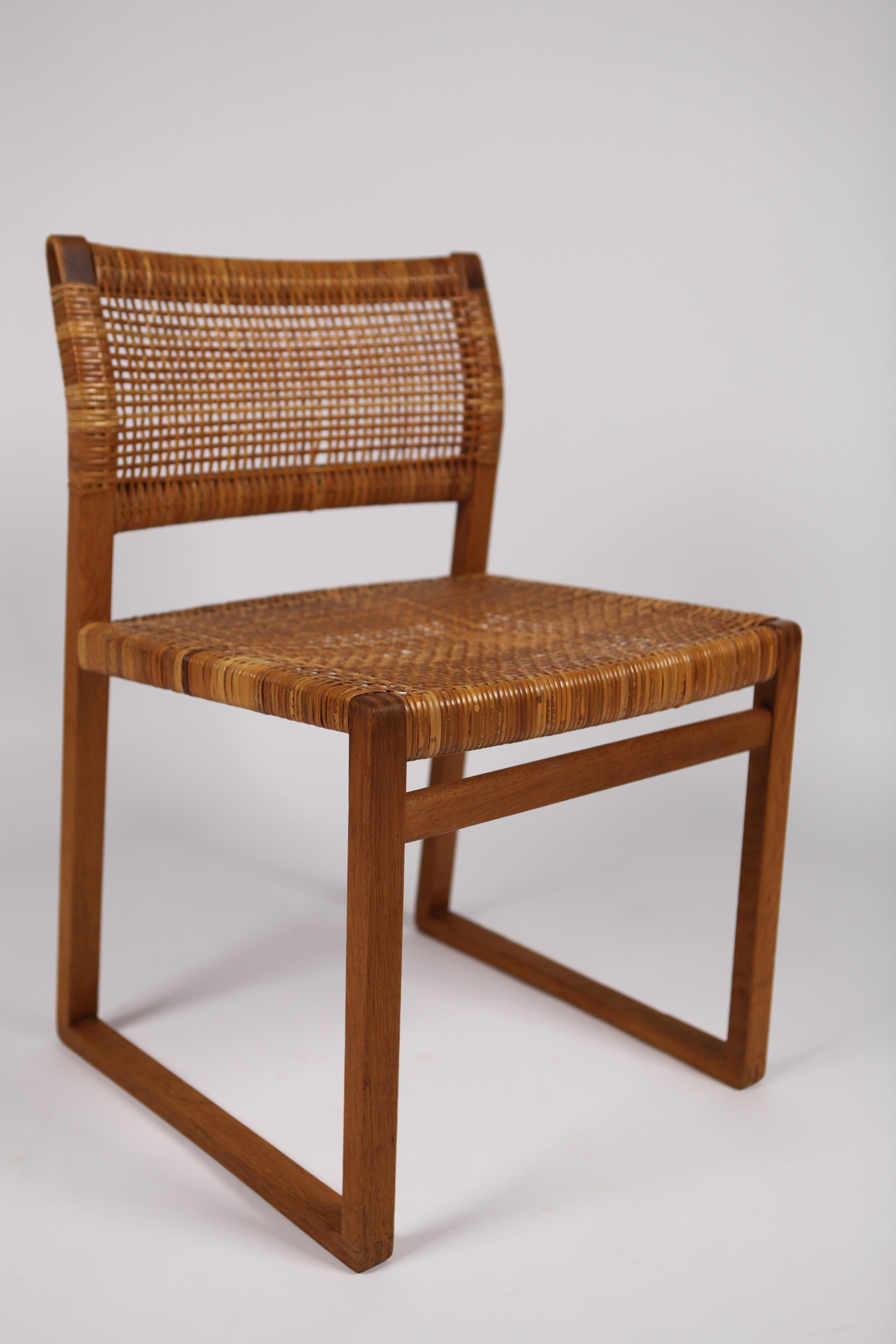 Børge Mogensen, Dining Chairs in Oak and Woven Cane, Denmark, 1957 5