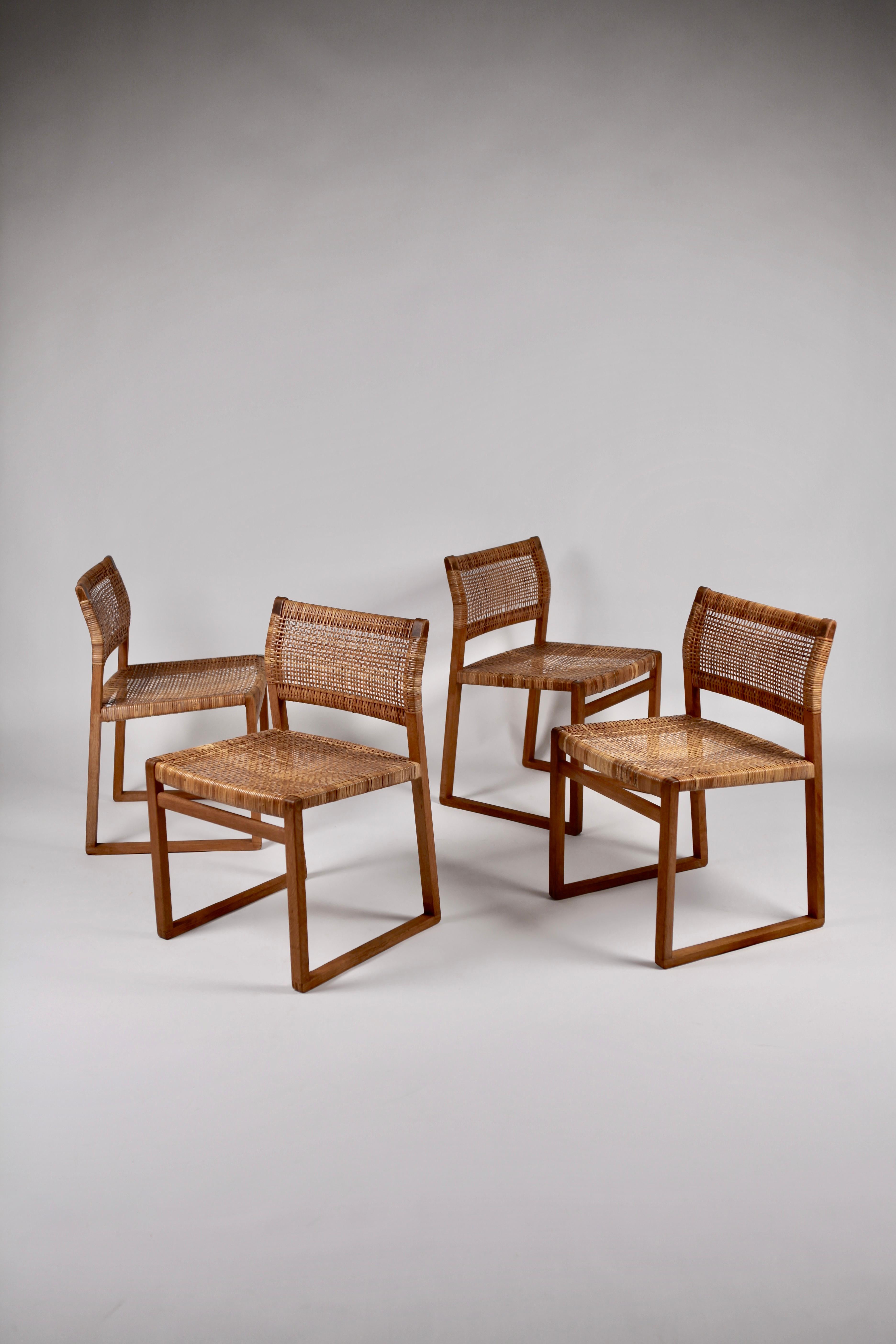 Børge Mogensen, Dining Chairs in Oak and Woven Cane, Denmark, 1957 In Good Condition In Berlin, DE