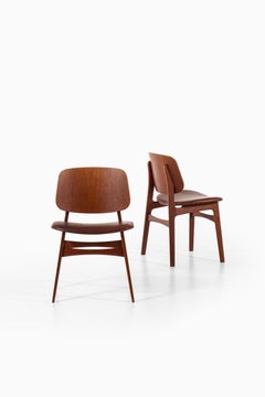 Børge Mogensen Dining Chairs Model 122 / Shell Chair by Søborg Møbler in Denmark