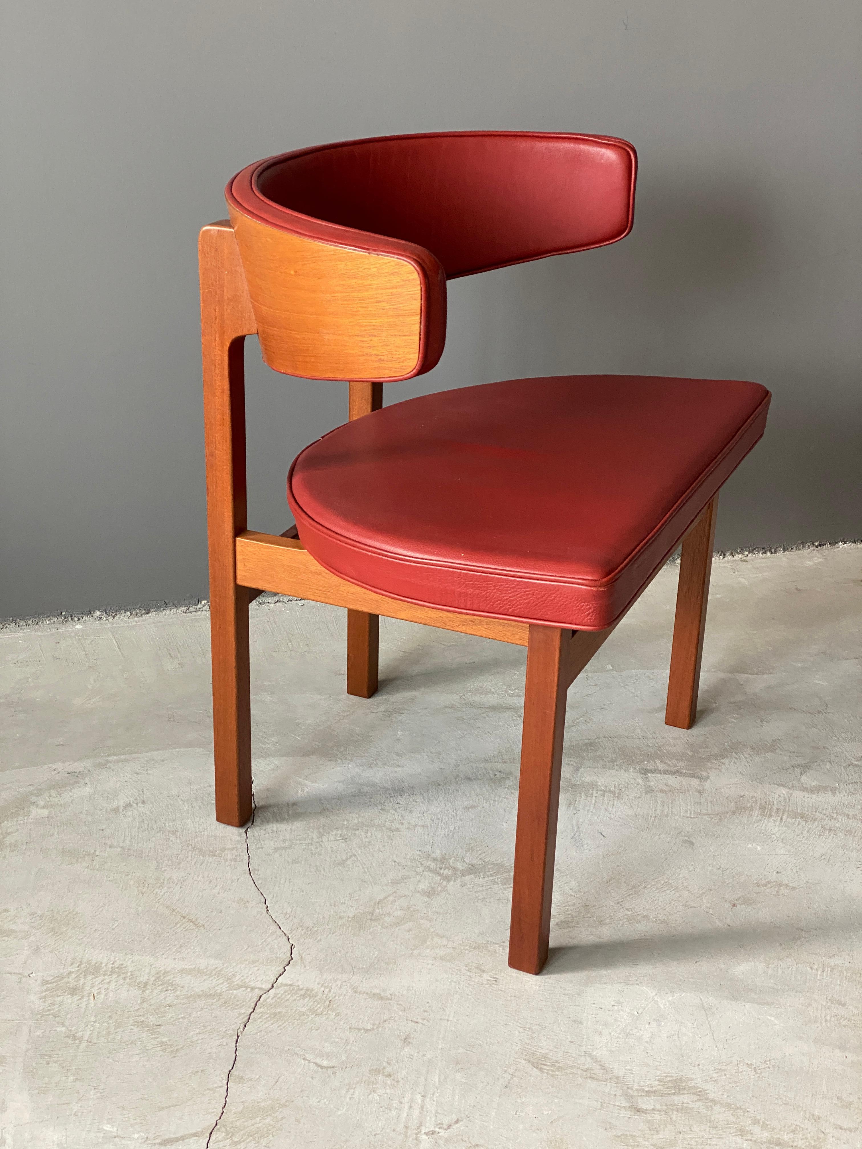 Børge Mogensen, Dining Chairs, Solid Oak, Leather, Frederica Furniture, Denmark 3