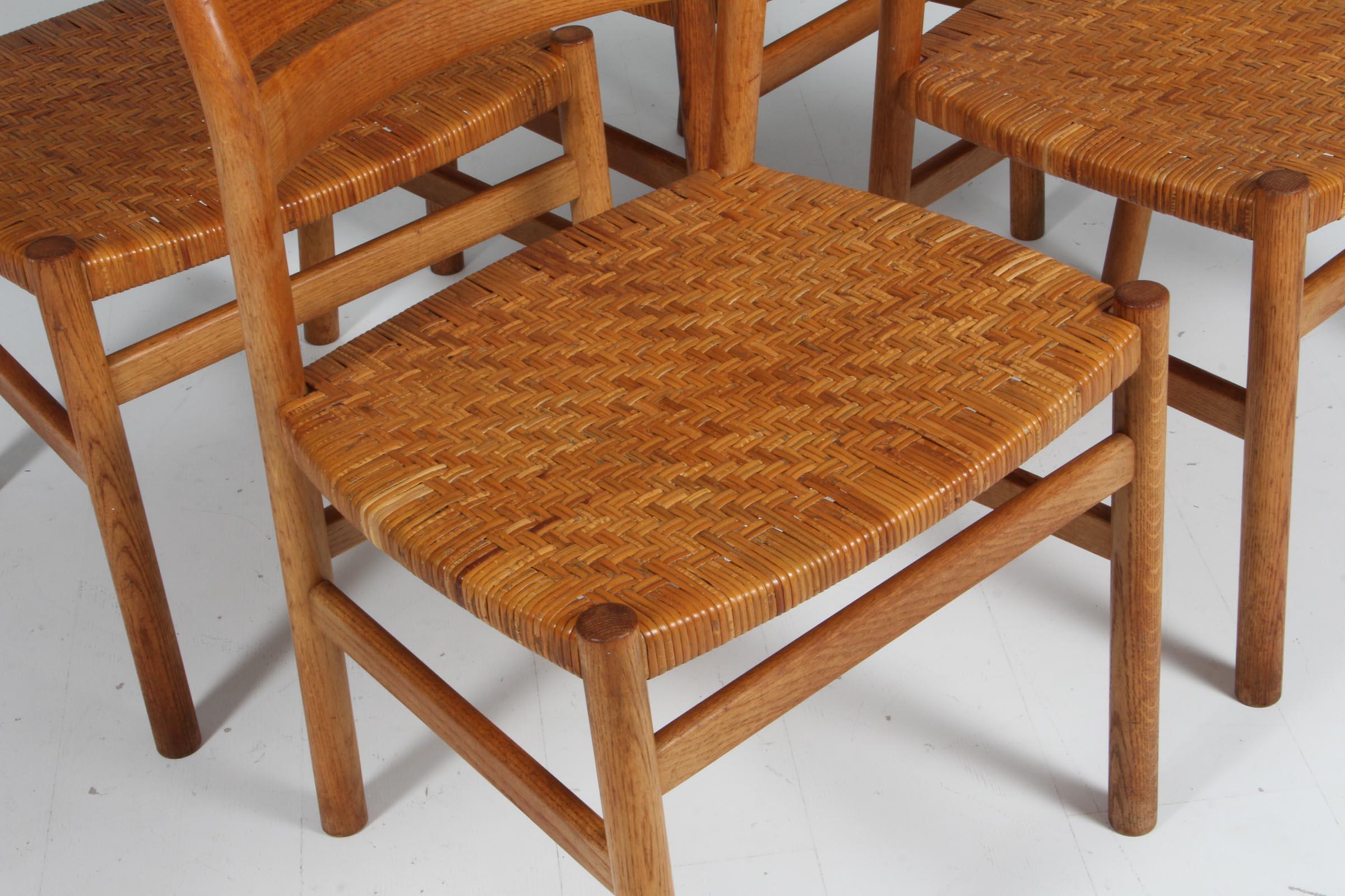 Scandinavian Modern Børge Mogensen dining chairs with cane seat, oak, BM1